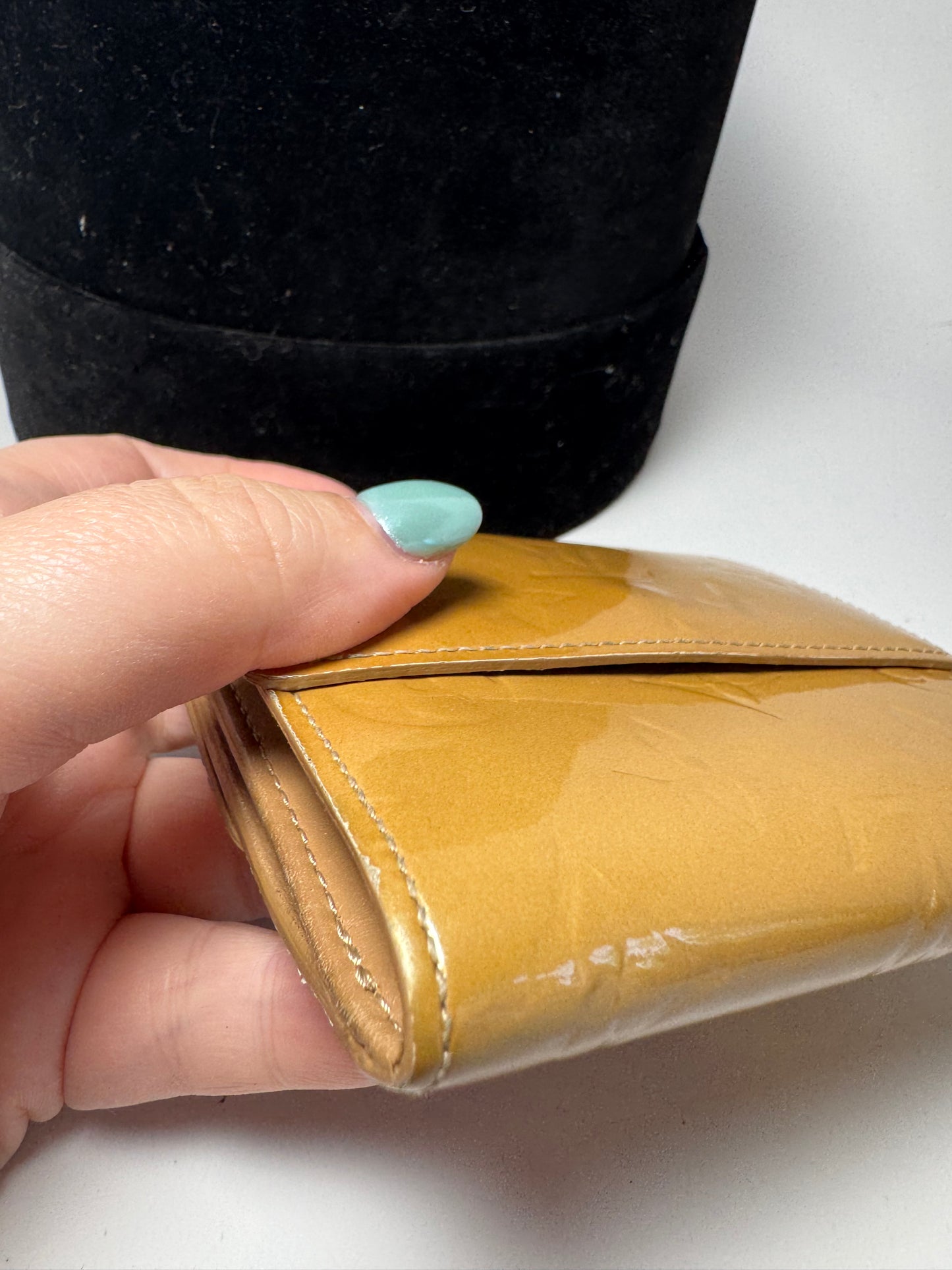 Louis Vuitton Elise Vernis Leather Gold Monogram Compact Wallet