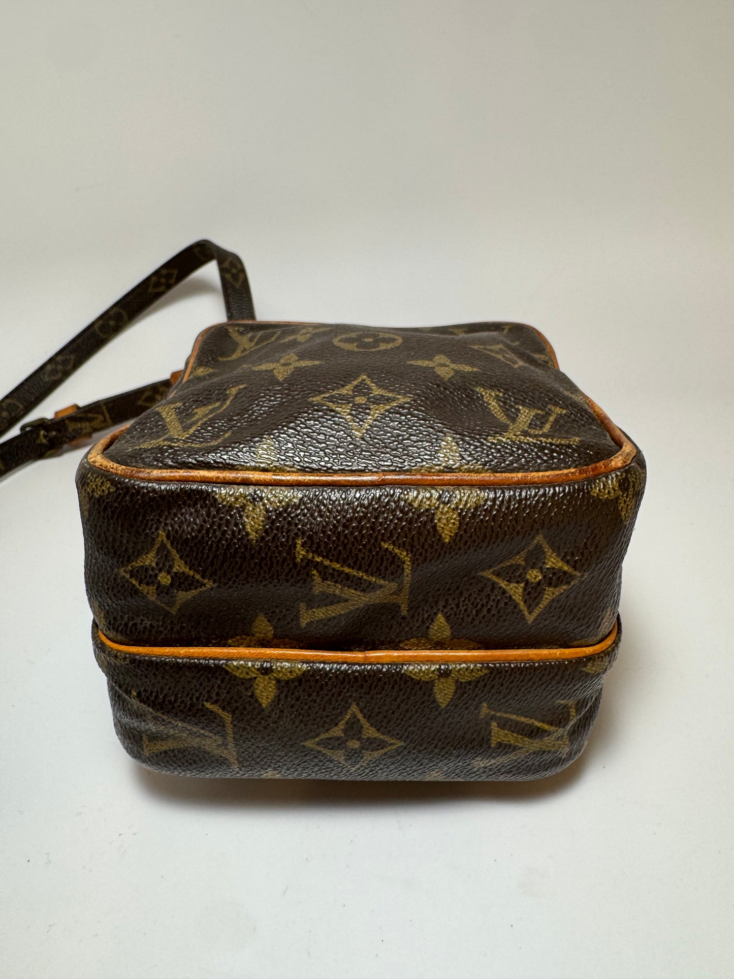Louis Vuitton Mini Amazon Monogram Crossbody – Vintage 1986