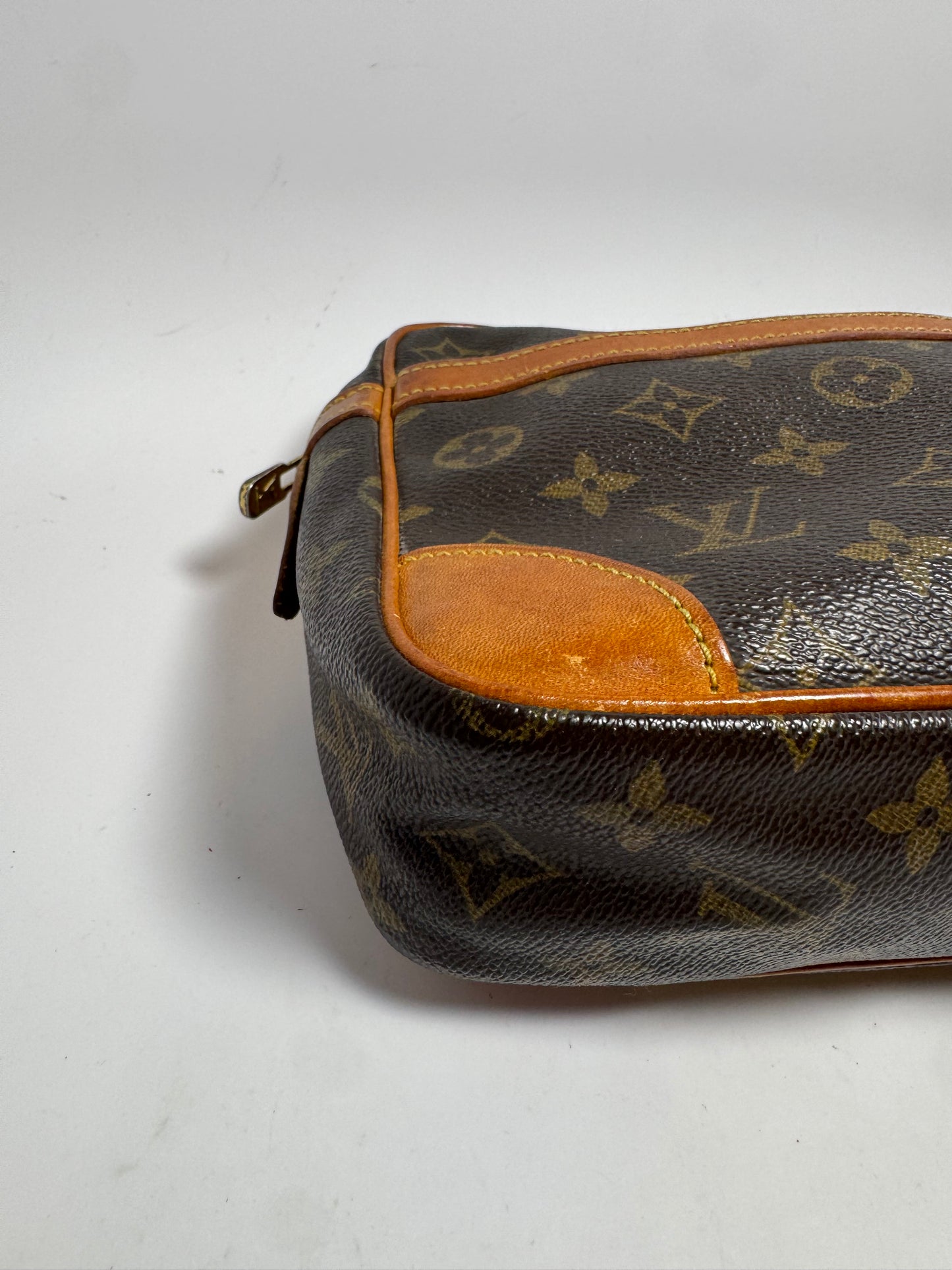 Louis Vuitton Compiegne 28 Pouch/Toiletry Bag