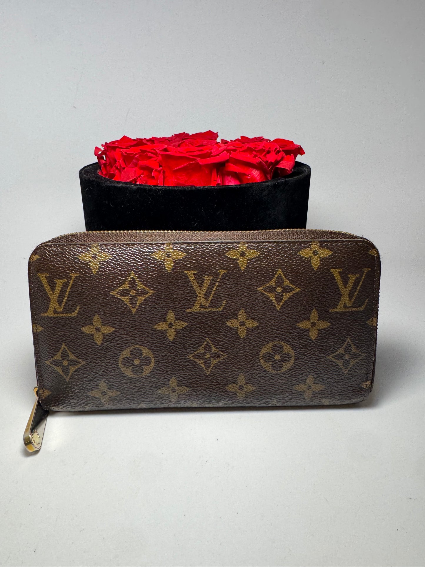 Louis Vuitton Monogram Zippy Wallet