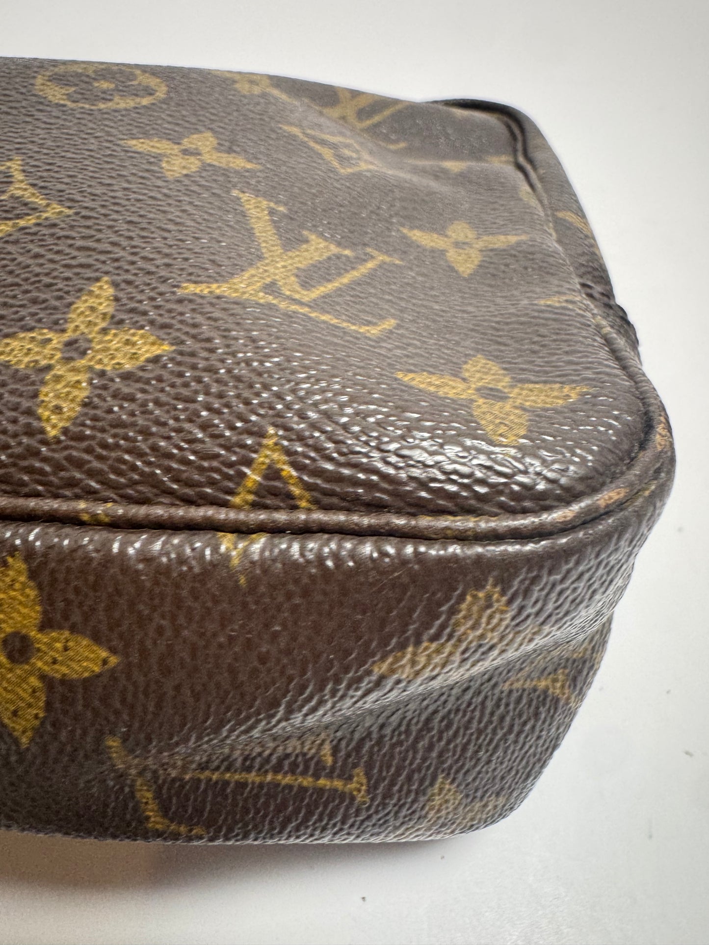 Louis Vuitton Trousse 23 Monogram Cosmetic Case/Toiletry Bag