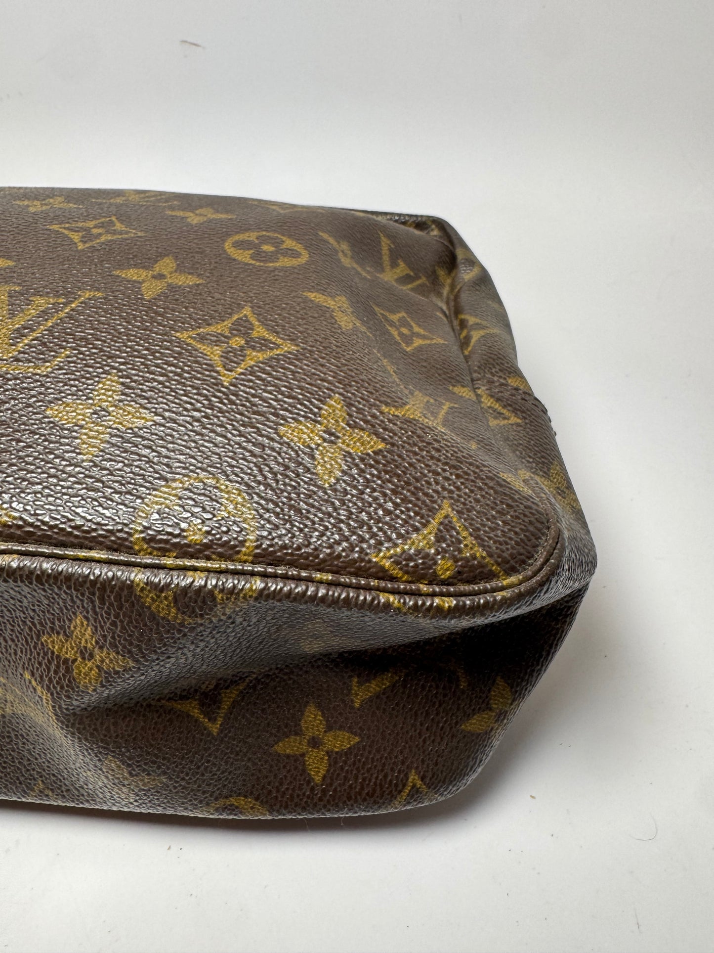 Louis Vuitton Trousse 28 Monogram