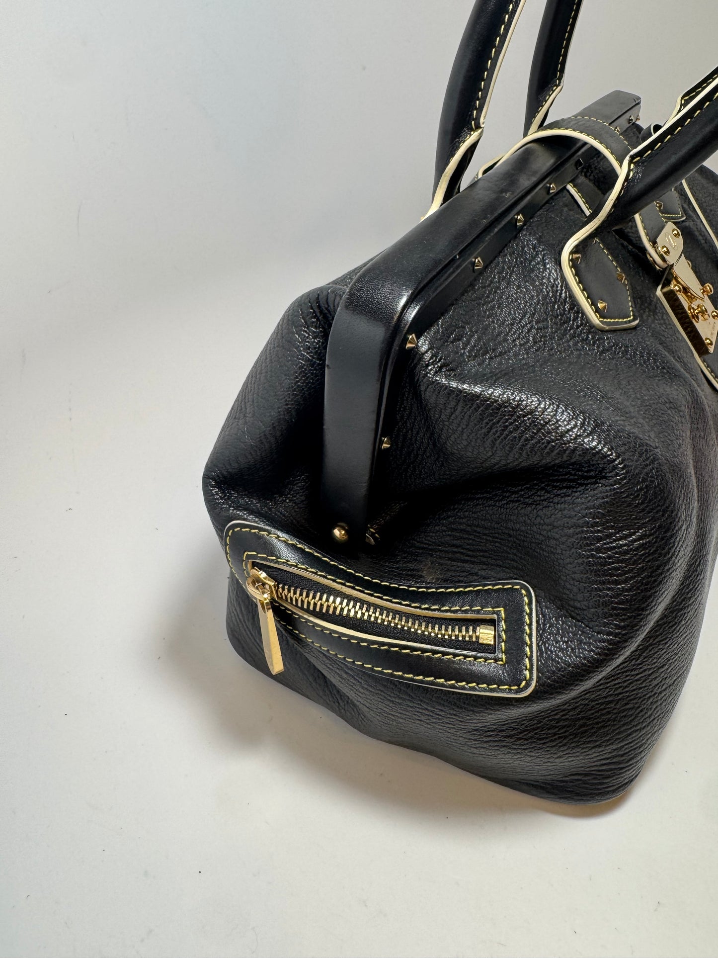 Louis Vuitton Suhali L'Ingenieux GM Black Leather Satchel Made in Italy