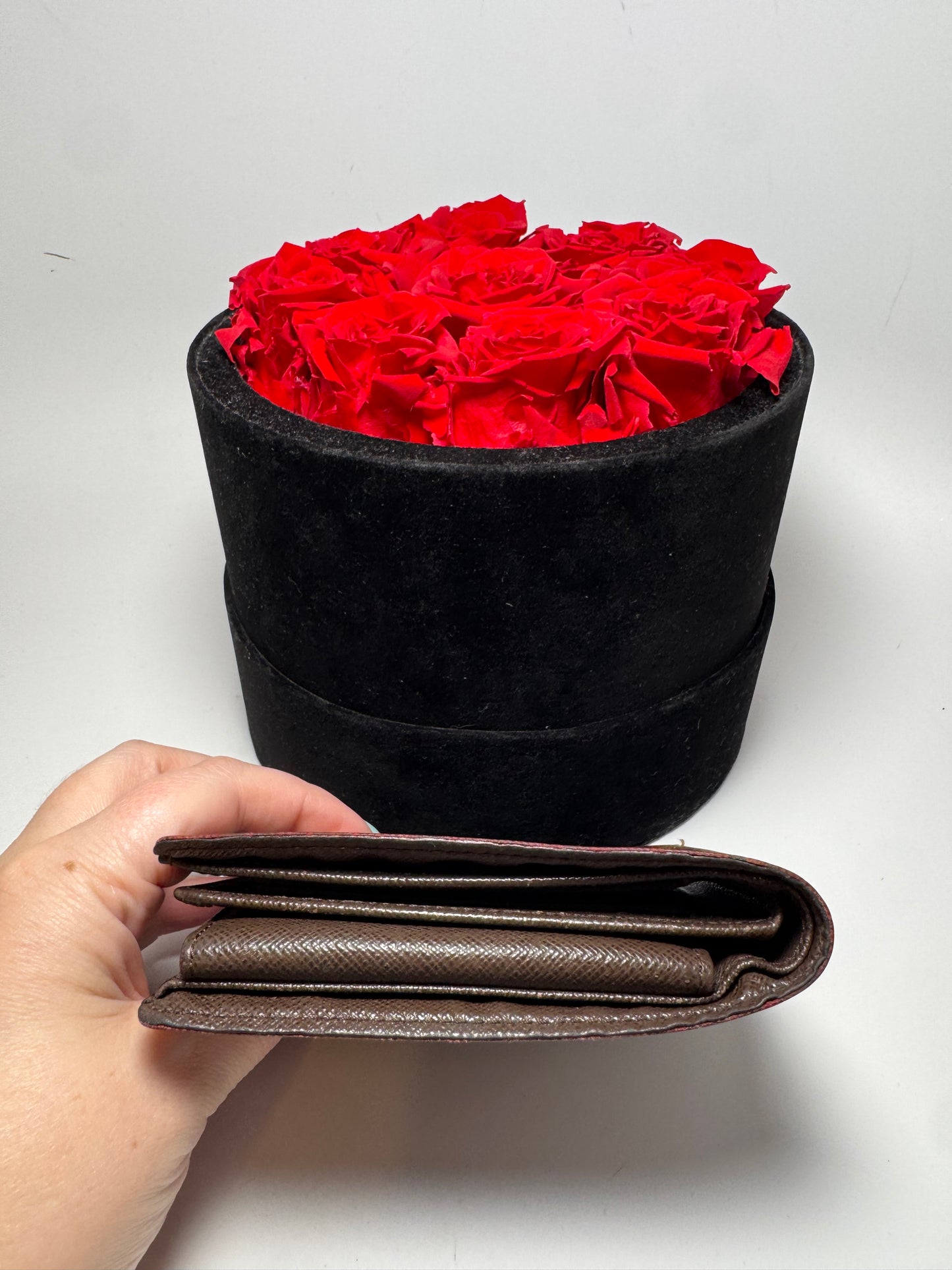 Louis Vuitton Damier Ebene Florin Bifold Wallet (Unisex)