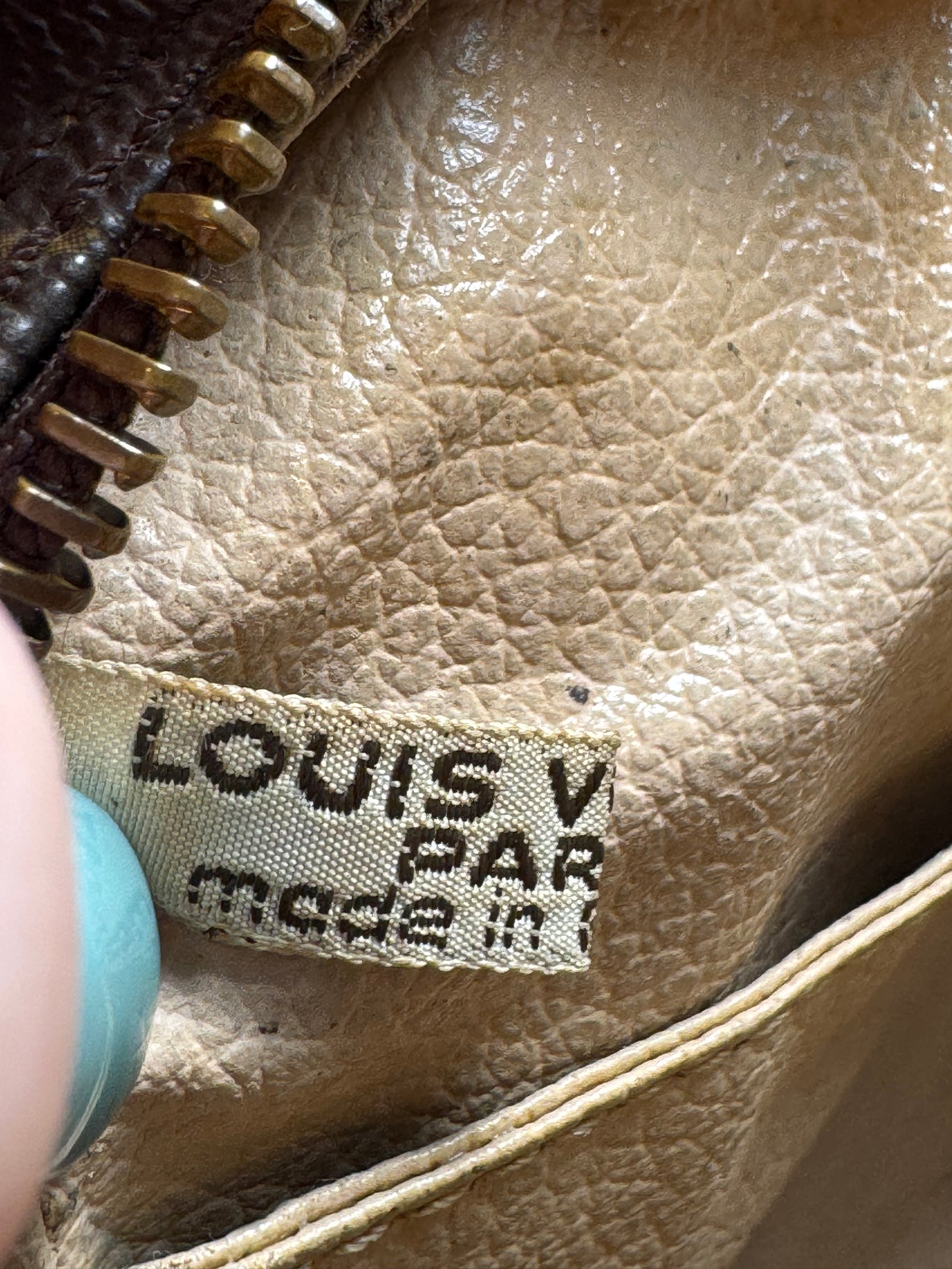Louis Vuitton Trousse 23 Monogram Toiletry/Makeup Bag