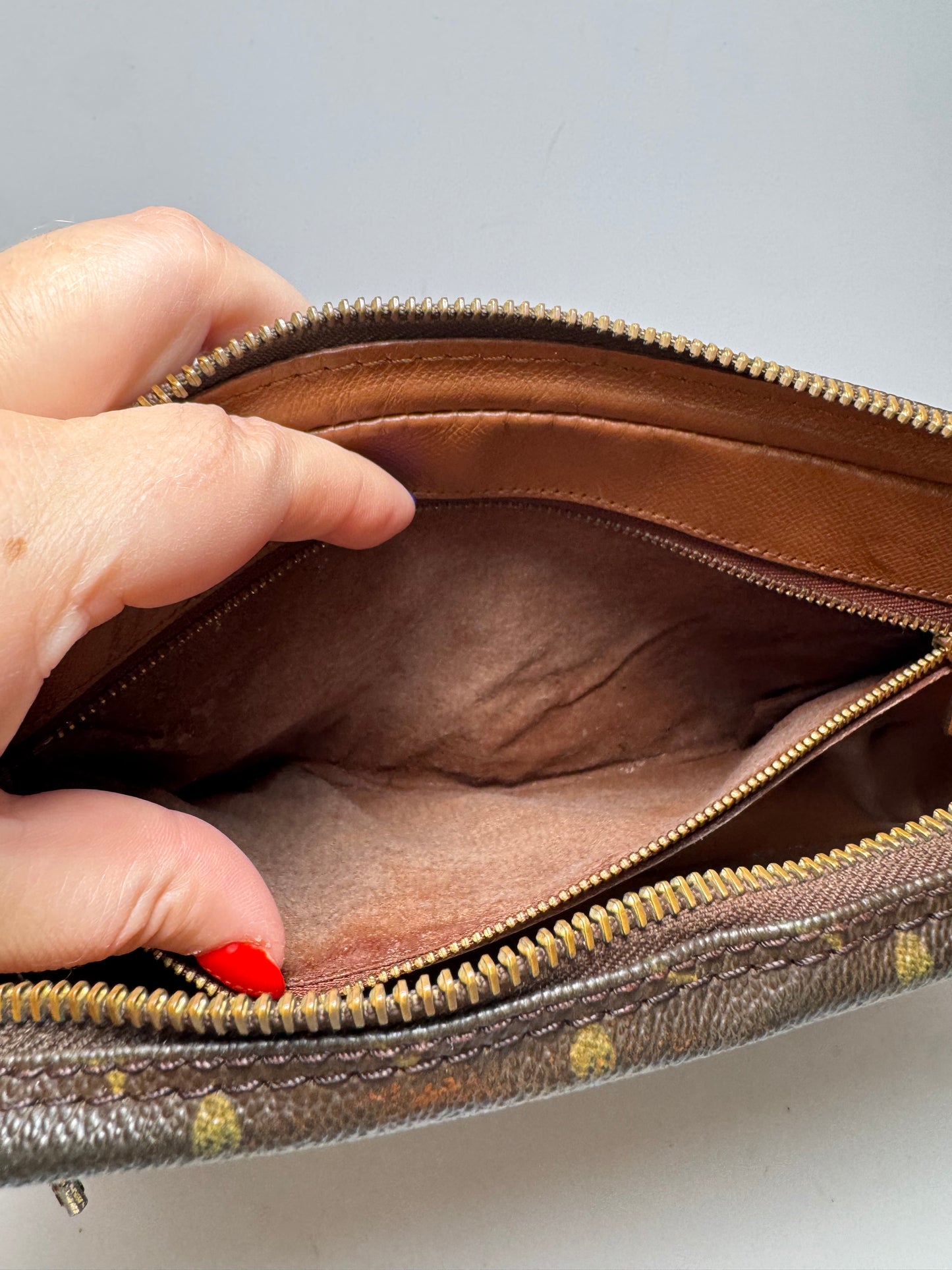 Louis Vuitton Marly Draggone Clutch/Wristlet in Monogram