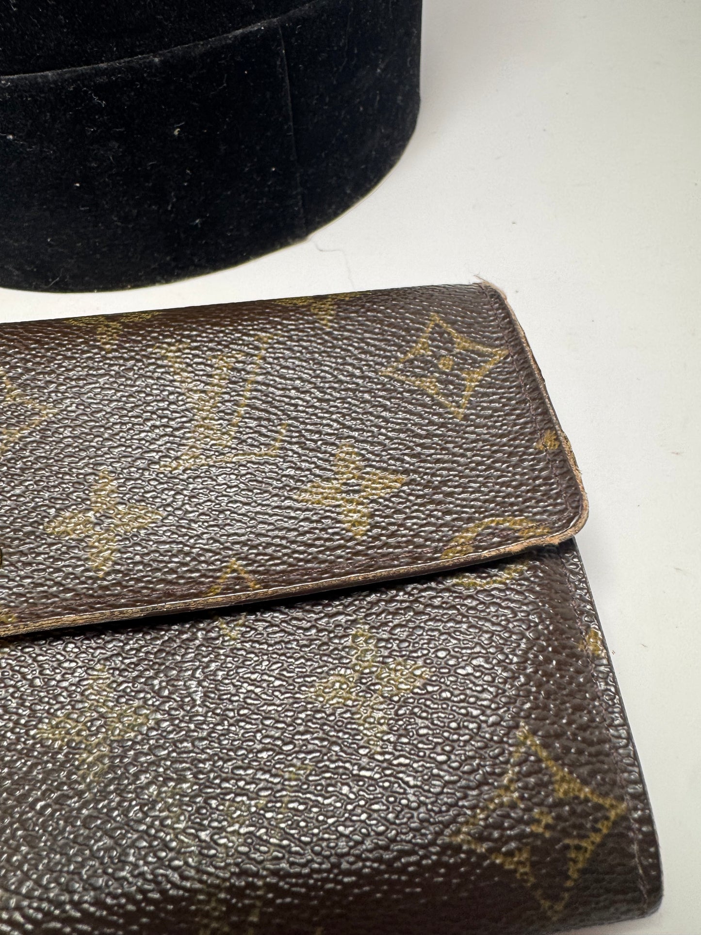 Louis Vuitton Sarah Monogram Wallet - Fair condition