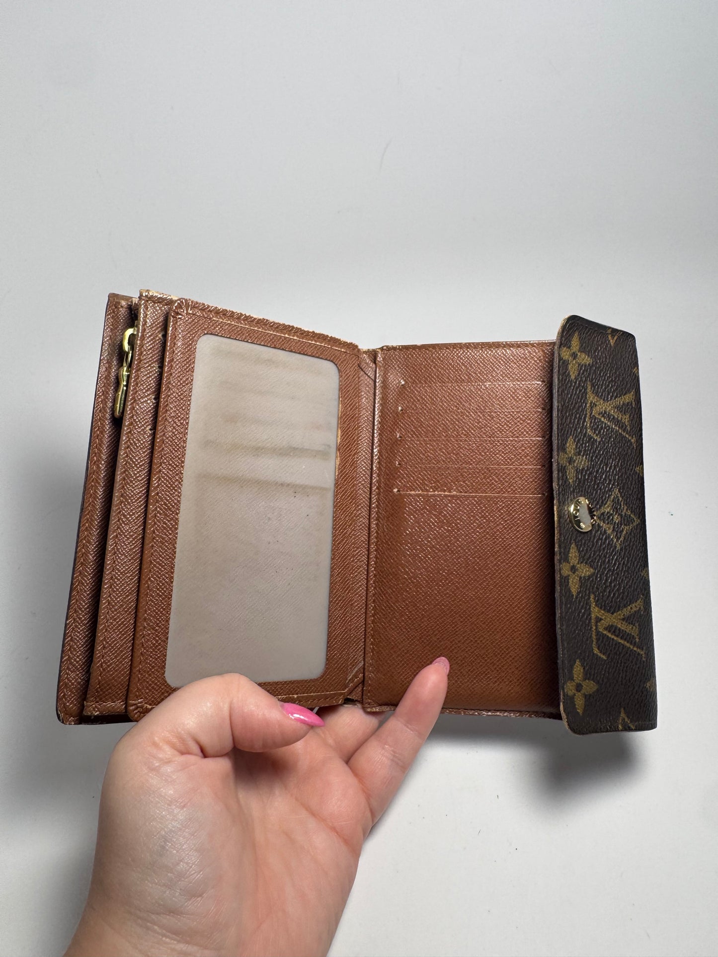 Louis Vuitton Alexandra Wallet Monogram Fair Condition Made in France 2007
