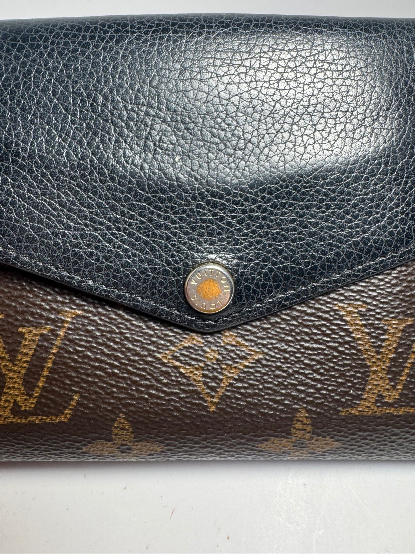 Louis Vuitton Monogram Pallas Wallet Brown Monogram & Black Leather