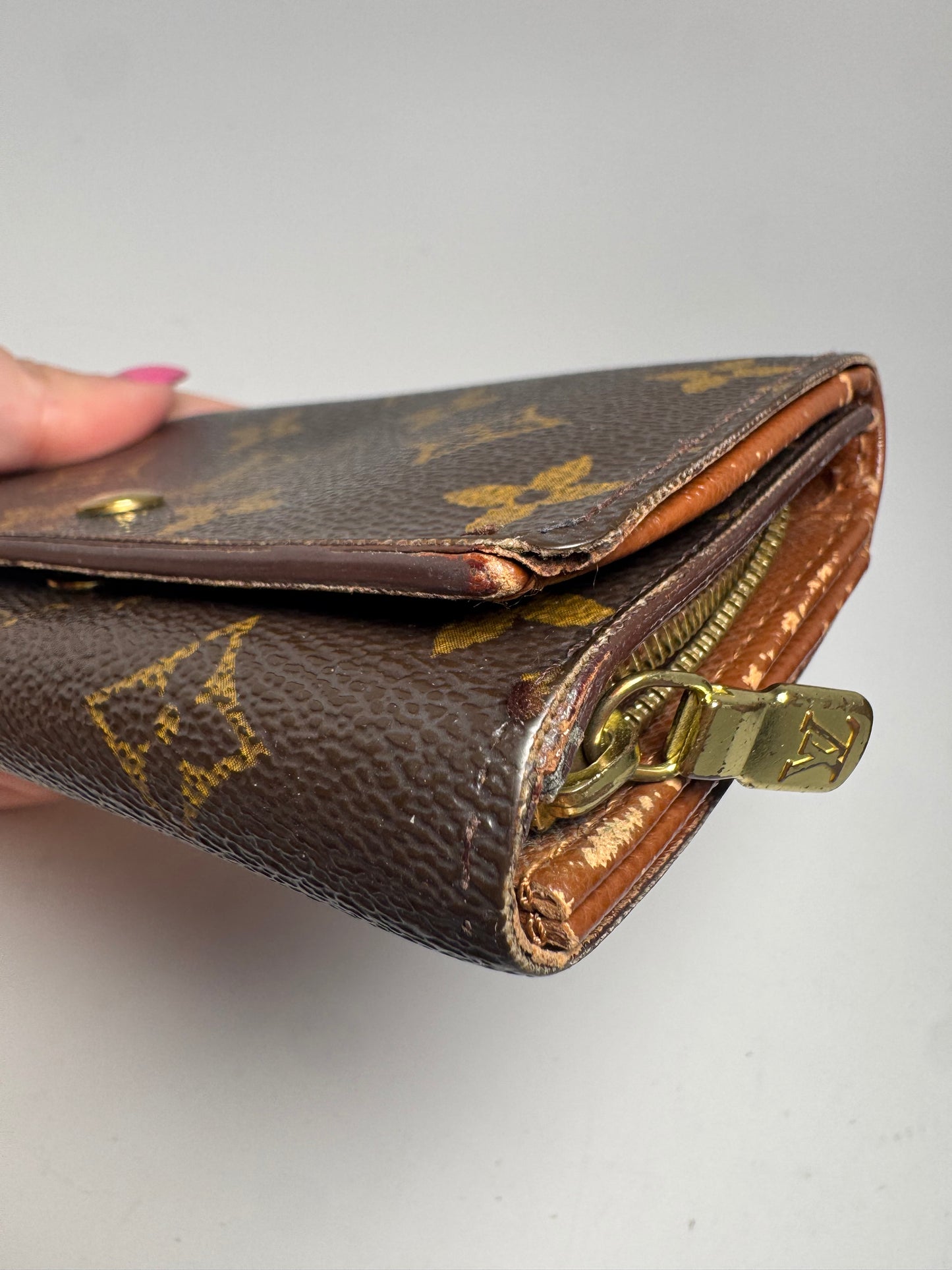 Louis Vuitton Porte Monnaie Tresor Monogram Compact Wallet