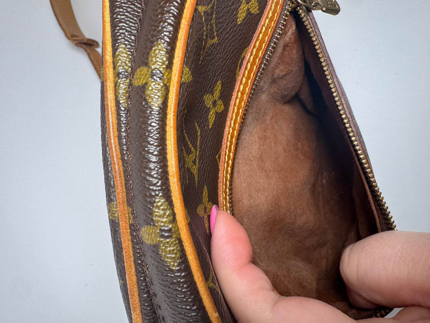 Louis Vuitton Senlis Monogram Bag- Pre Date Code