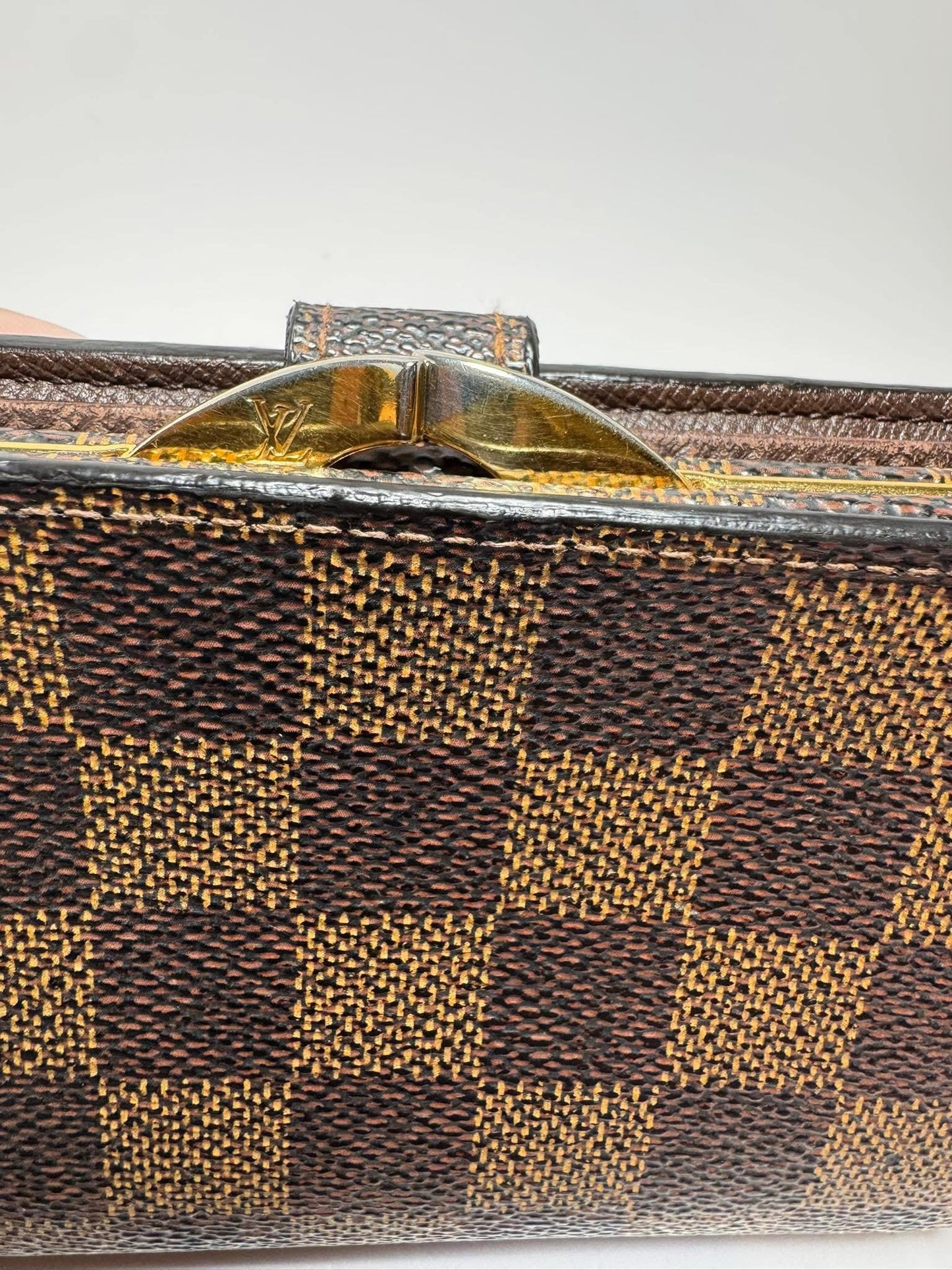 Louis Vuitton Damier Ebene Portefeuille Vinnois Bifold Kiss Lock Wallet