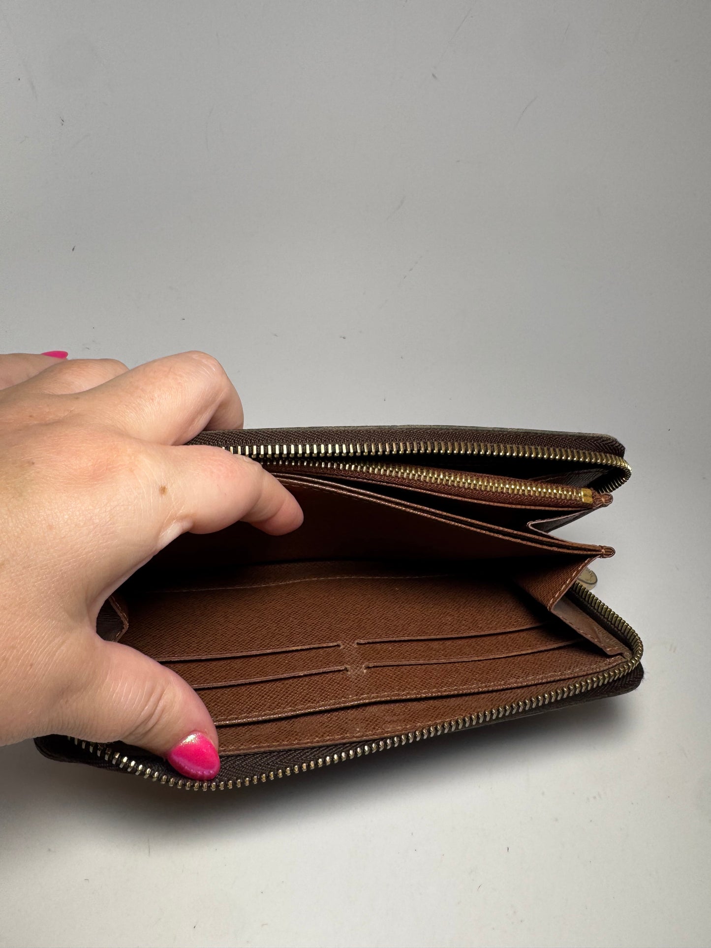 Louis Vuitton Monogram Zippy Wallet