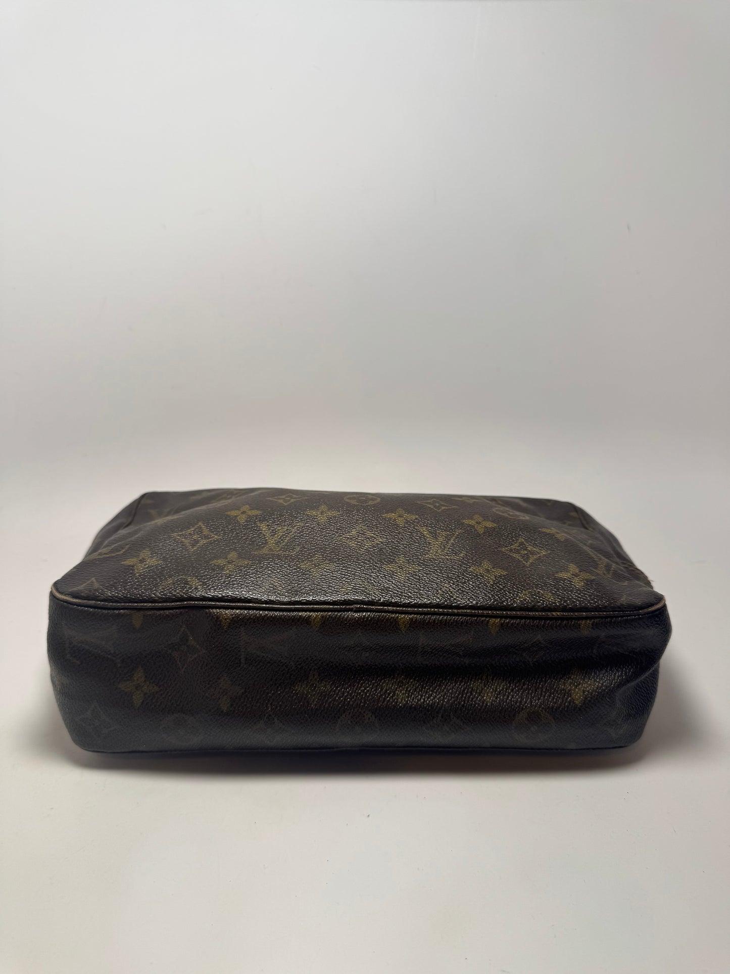 Louis Vuitton Trousse 28 Monogram Pouch