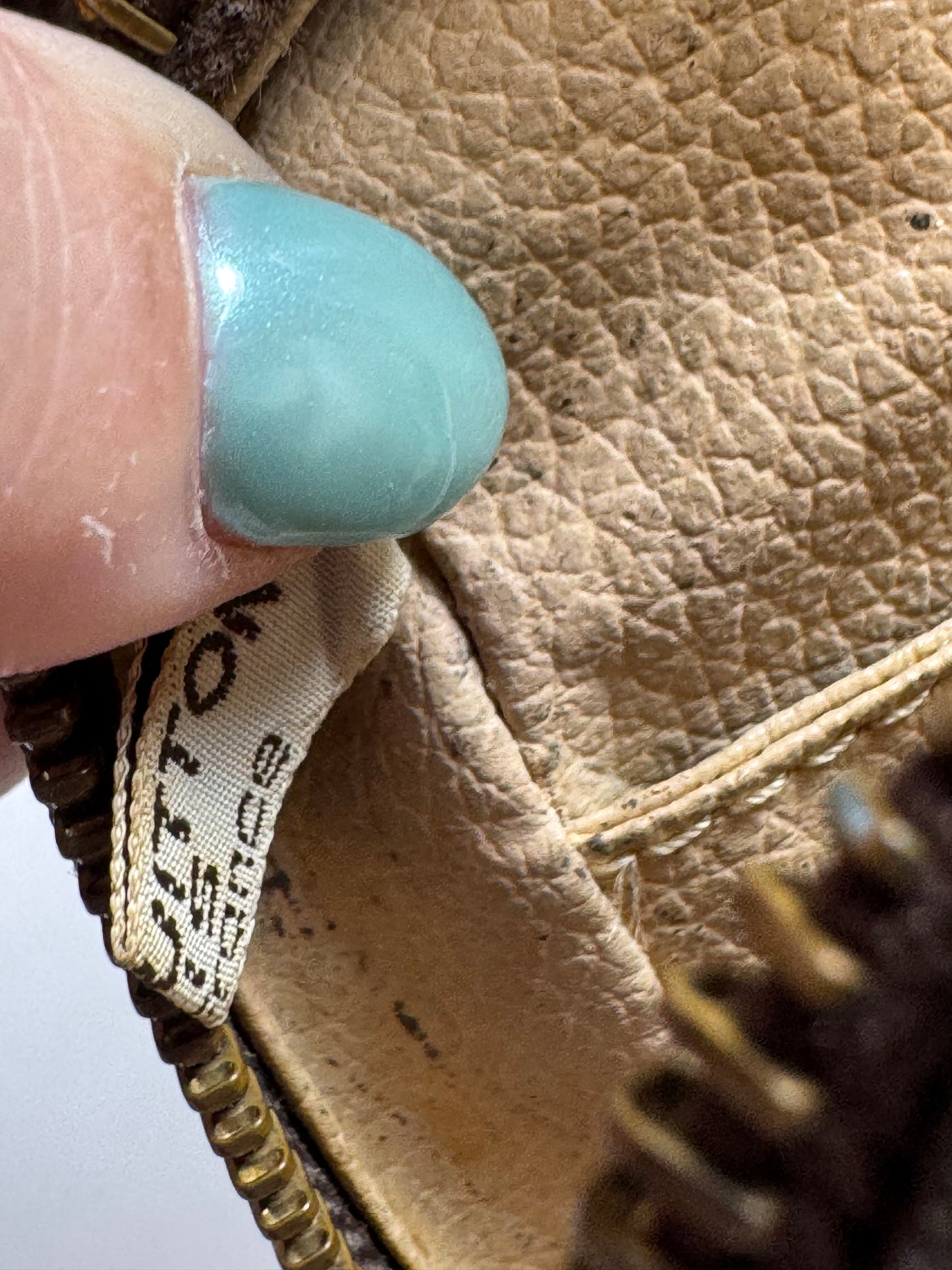 Louis Vuitton Trousse 23 Monogram Toiletry/Makeup Bag