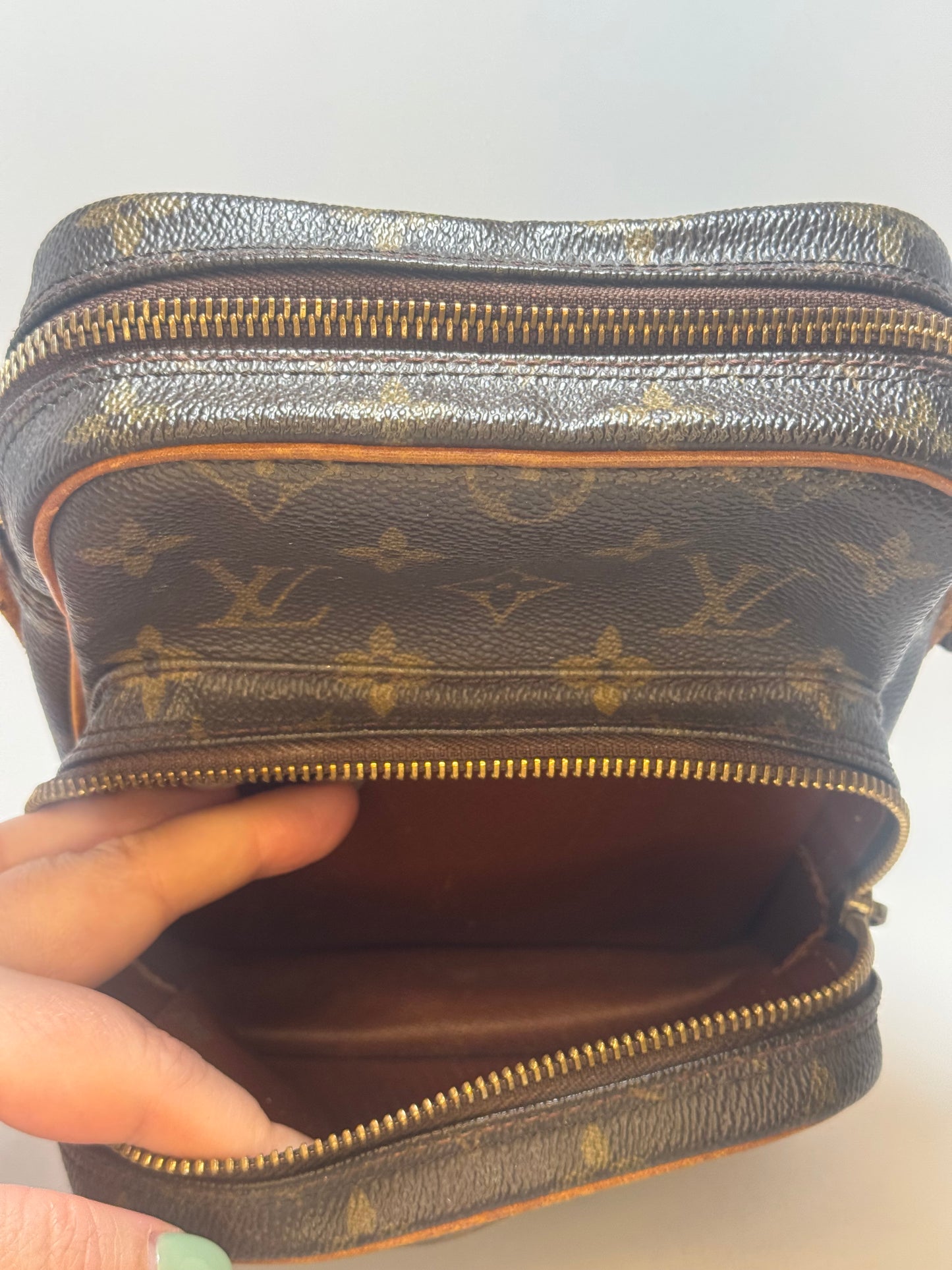 Louis Vuitton Amazon Crossbody Monogram - Made in France (September 2001)