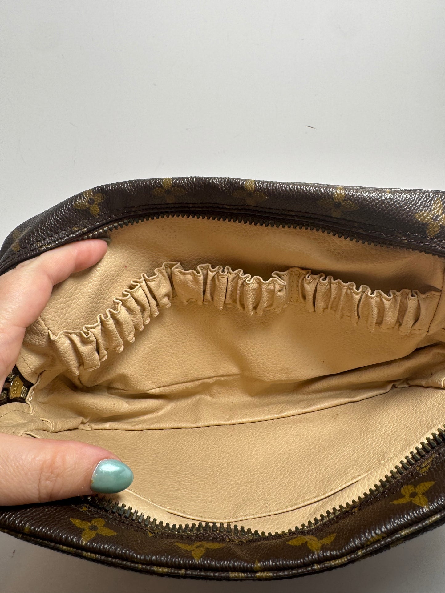 Louis Vuitton Trousse 23 Monogram Toiletry Bag/Makeup Bag