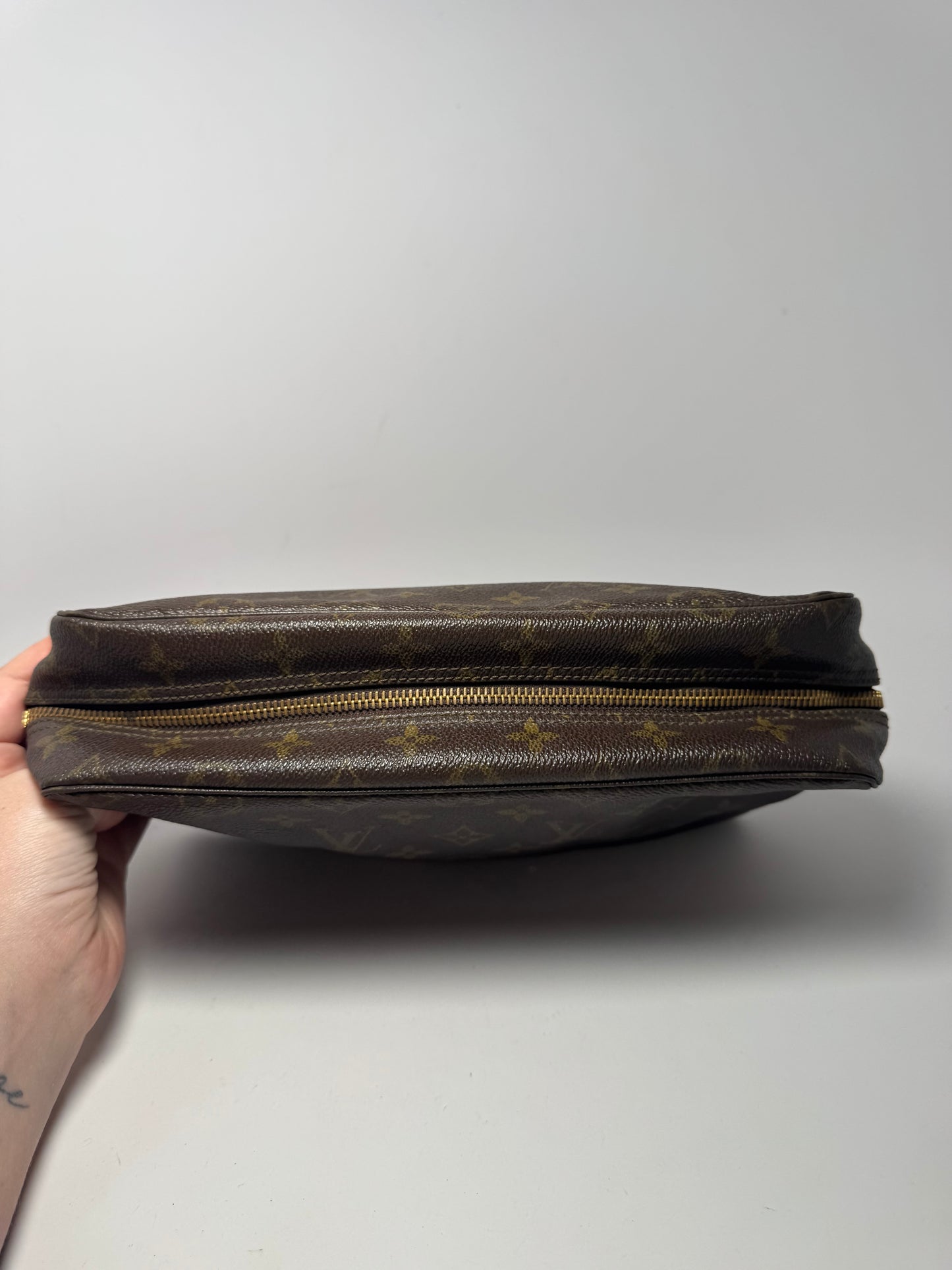 Louis Vuitton Trousse 28 Toiletry Bag Monogram