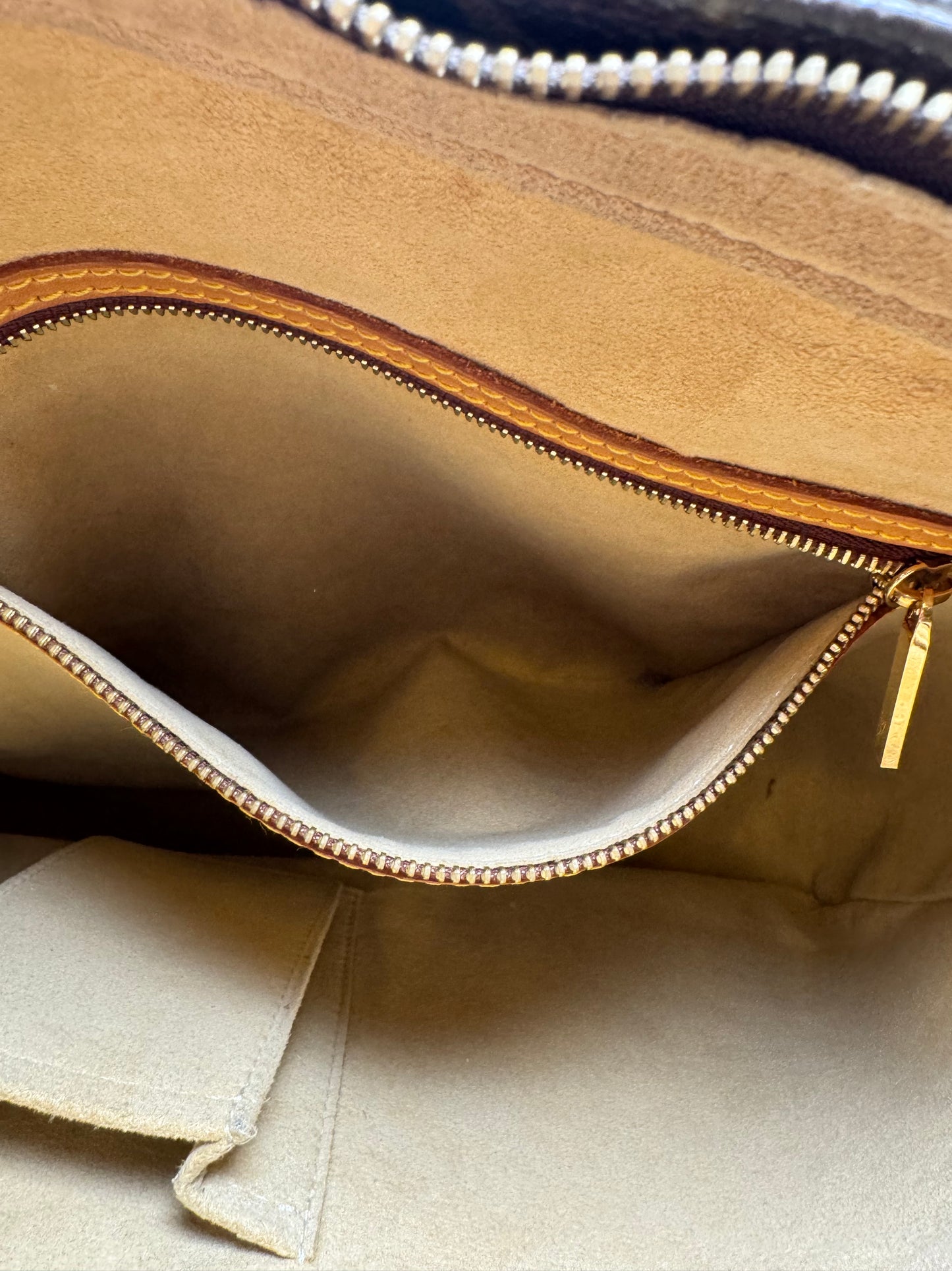 Louis Vuitton Looping GM Monogram Shoulder Bag