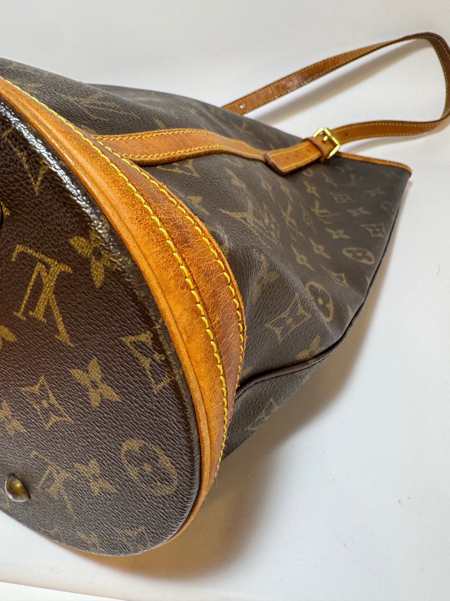 Louis Vuitton Bucket GM Monogram Tote Bag – Made in France