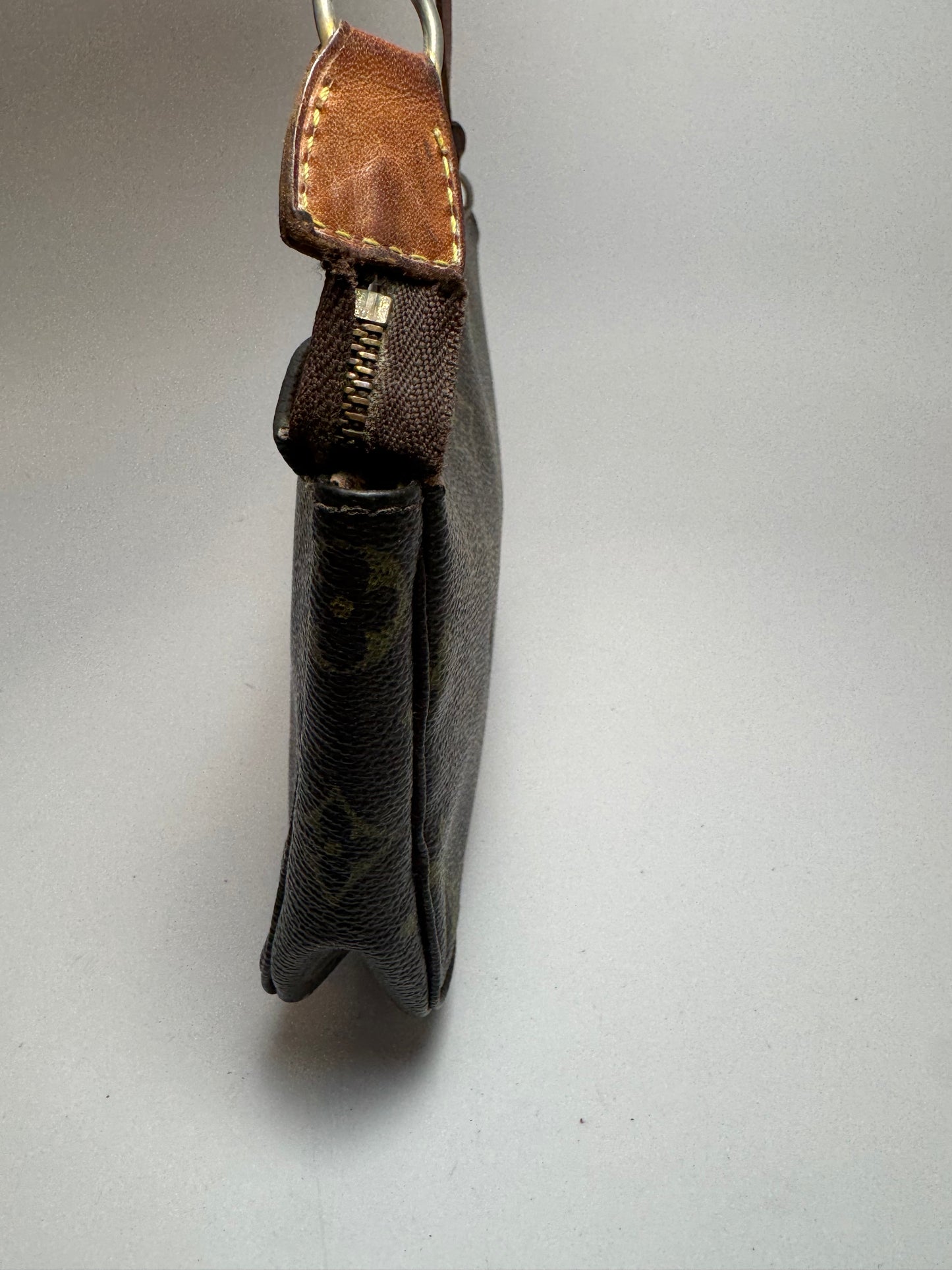 Louis Vuitton Pochette Accessoires Monogram w/ Leather Strap - Vintage 2004