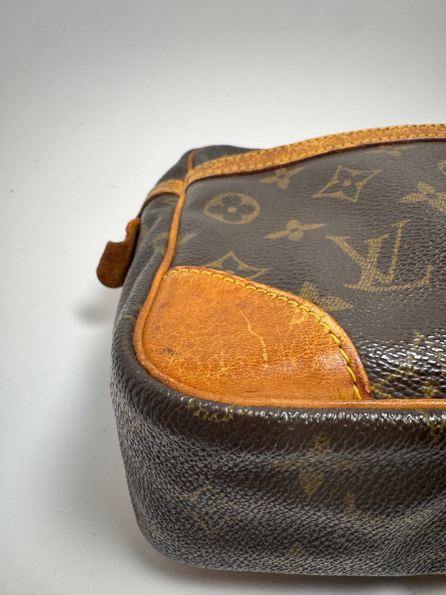 Louis Vuitton Compeigne 28 Monogram Clutch