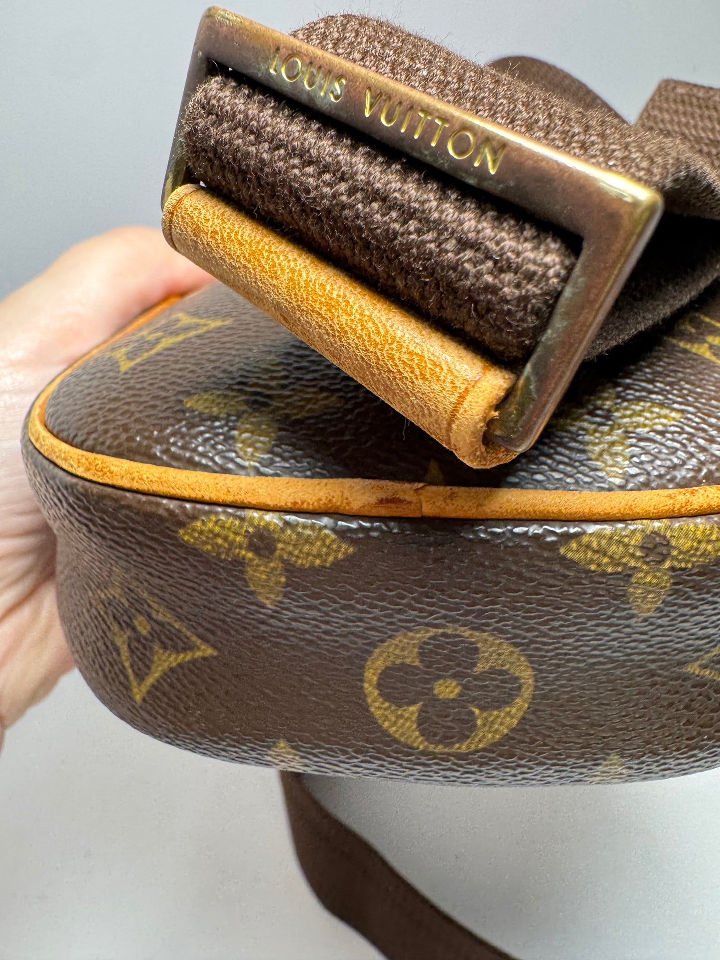 Louis Vuitton Pochette Gange Bum Bag/Sling Bag in Monogram