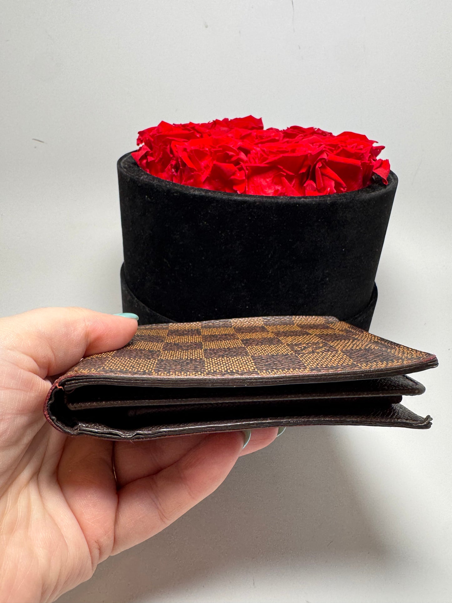 Louis Vuitton Damier Ebene Florin Bifold Wallet (Unisex)