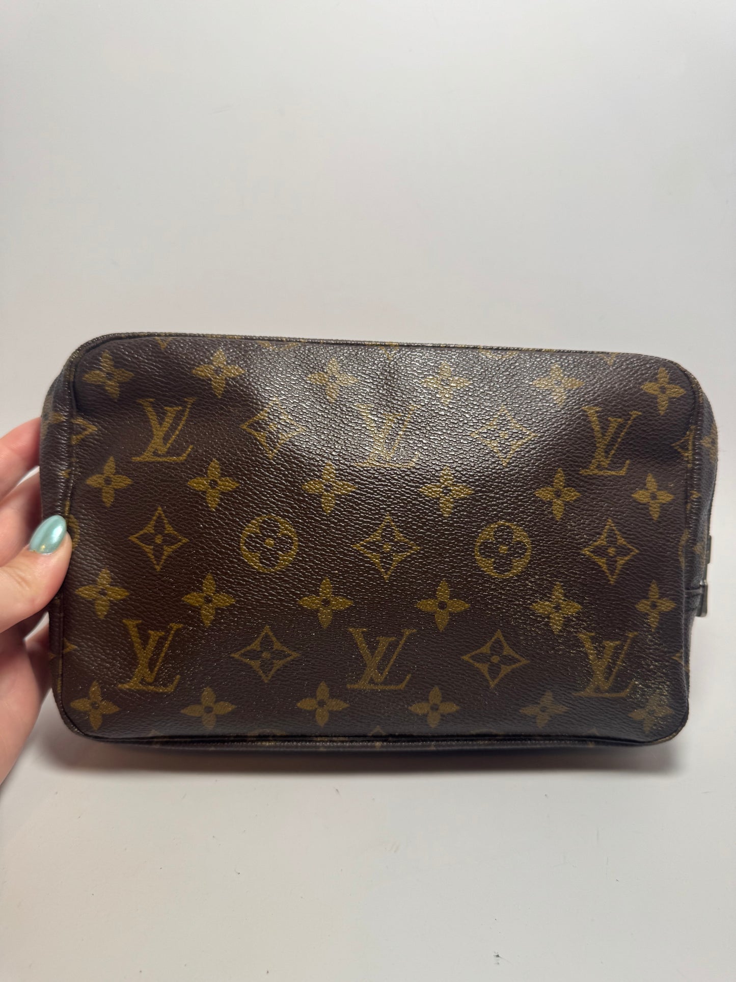 Louis Vuitton Trousse 23 Monogram Toiletry Bag/Makeup Bag