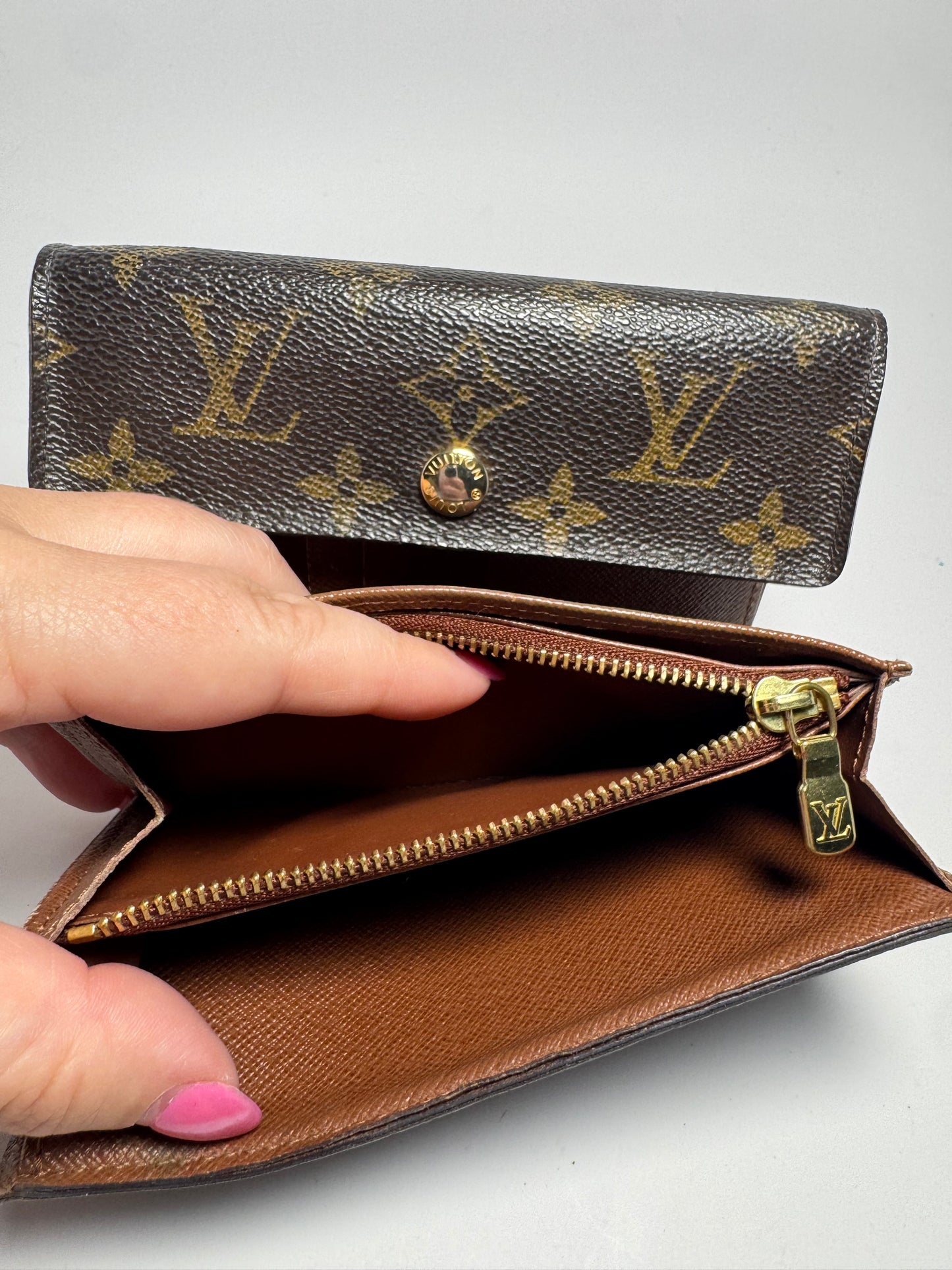 Louis Vuitton Alexandra Wallet Monogram Fair Condition Made in France 2007