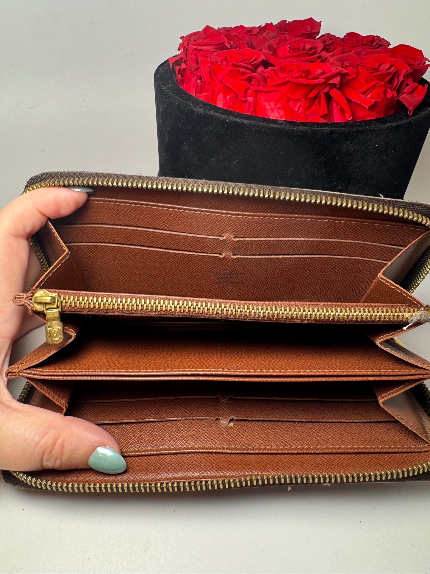 Louis Vuitton Monogram Zippy Wallet