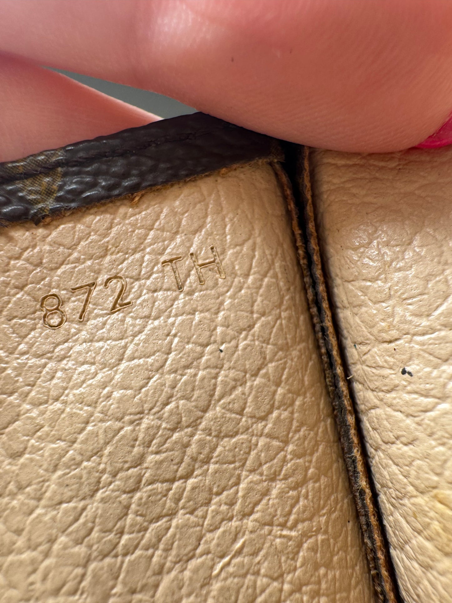 Louis Vuitton Toiletry 26 Pouch Monogram Makeup Bag