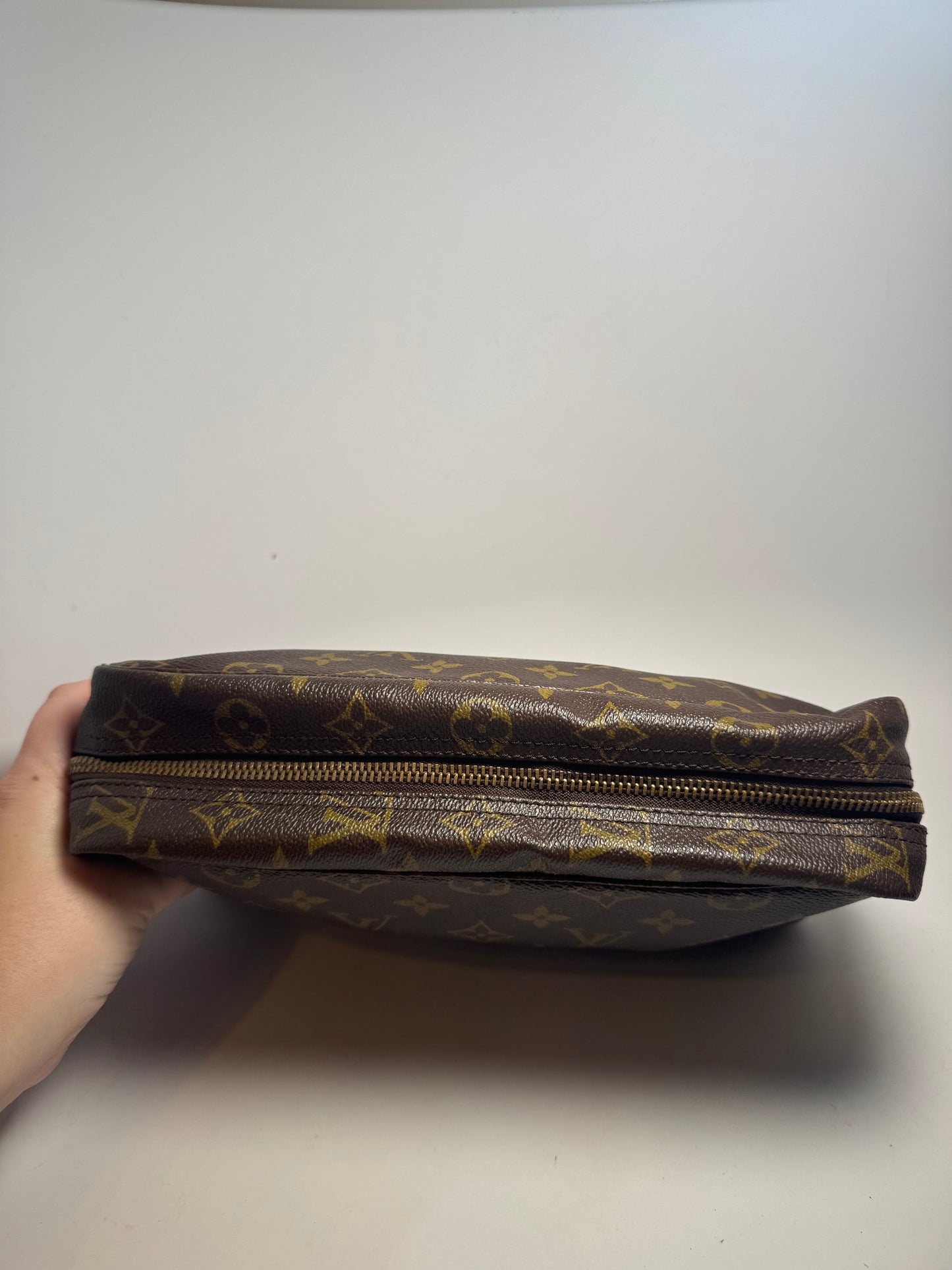 Louis Vuitton Trousse 28 Monogram Cosmetic Bag/Toiletry Bag