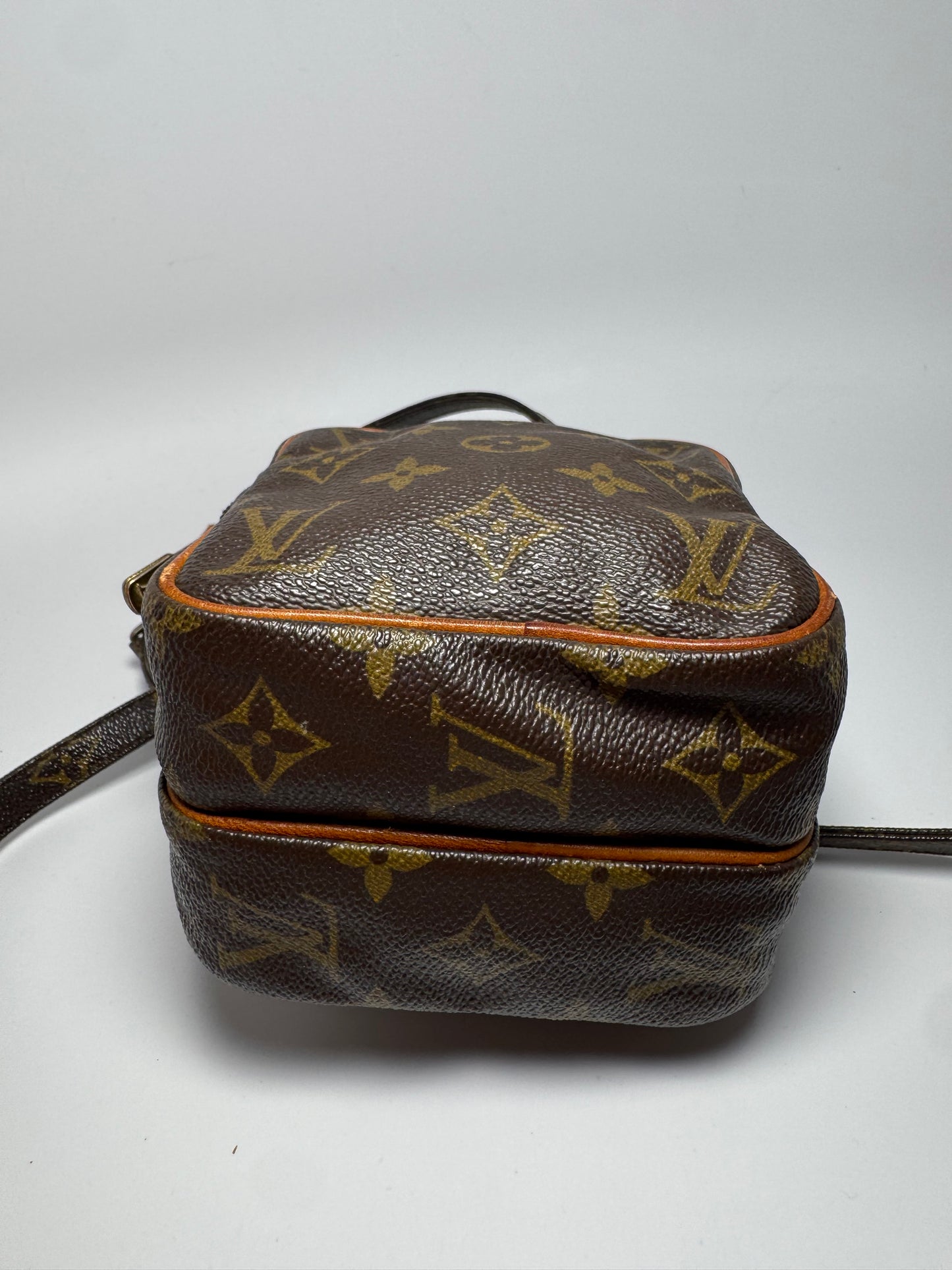 Louis Vuitton Mini Amazon Monogram Crossbody – 1987