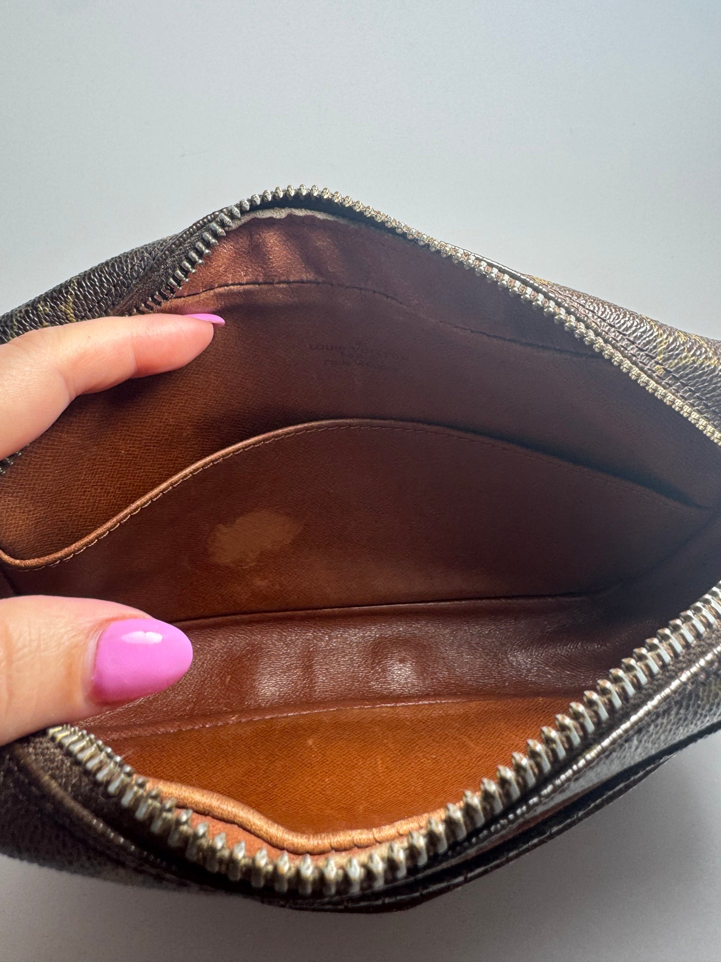 Louis Vuitton Compeigne 23 Monogram Toiletry Bag/Clutch