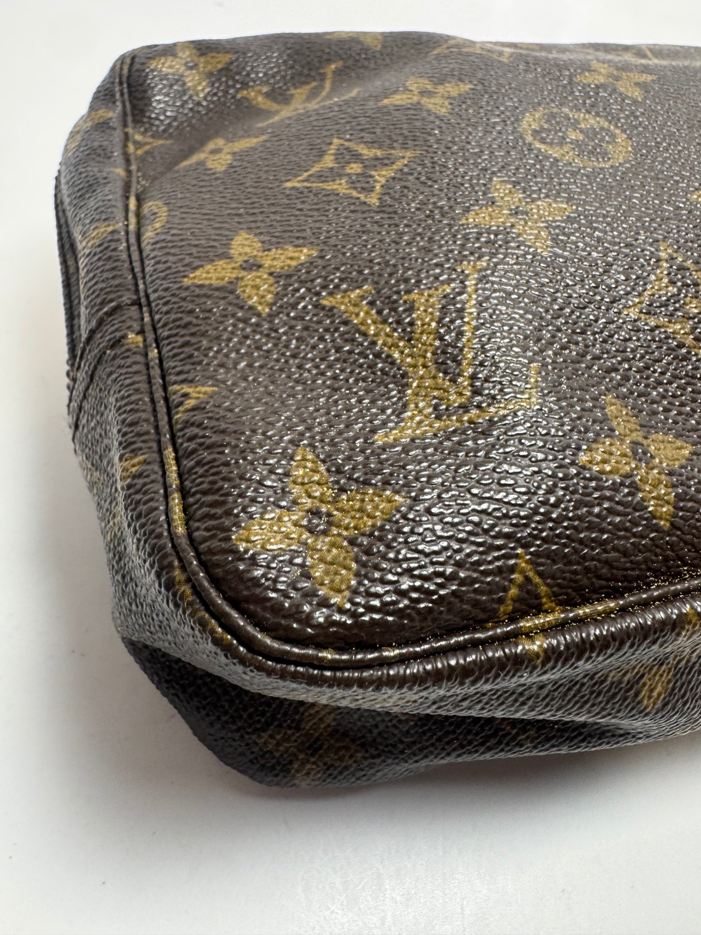 Louis Vuitton Trousse 23 Monogram Toiletry Bag/Makeup Bag