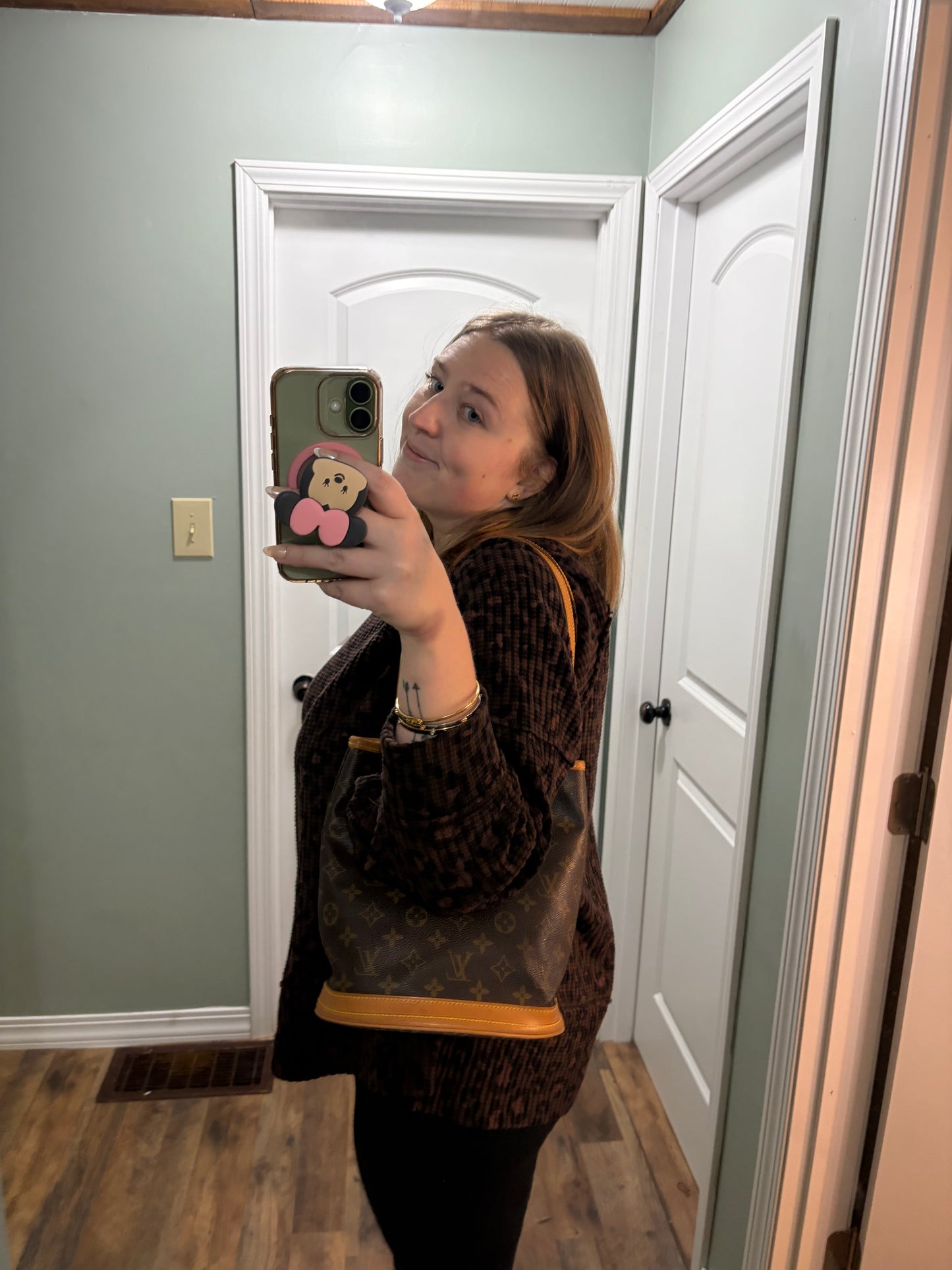 Louis Vuitton Petit Bucket PM Monogram Tote/Shoulder Bag