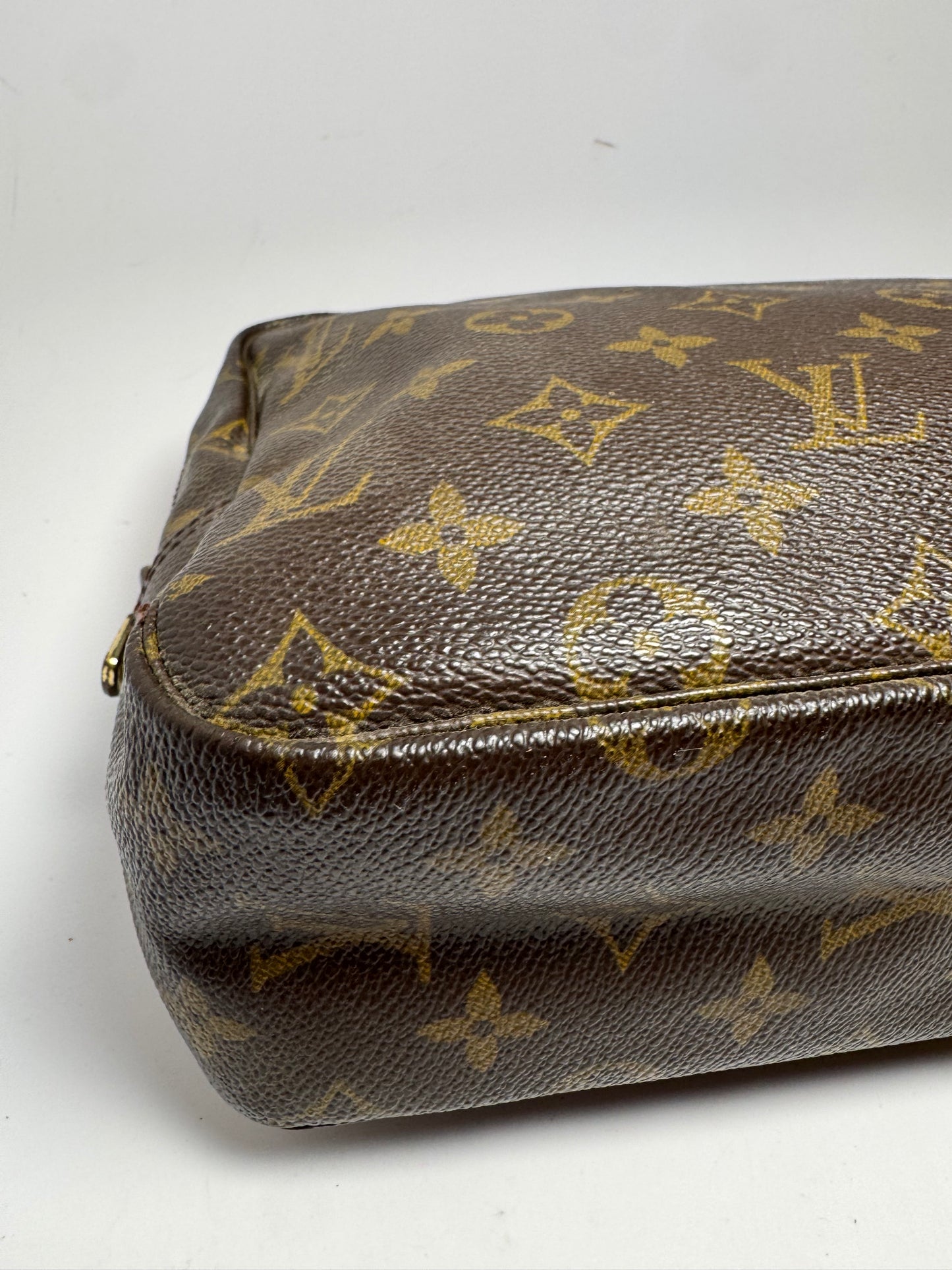 Louis Vuitton Trousse 28 Monogram