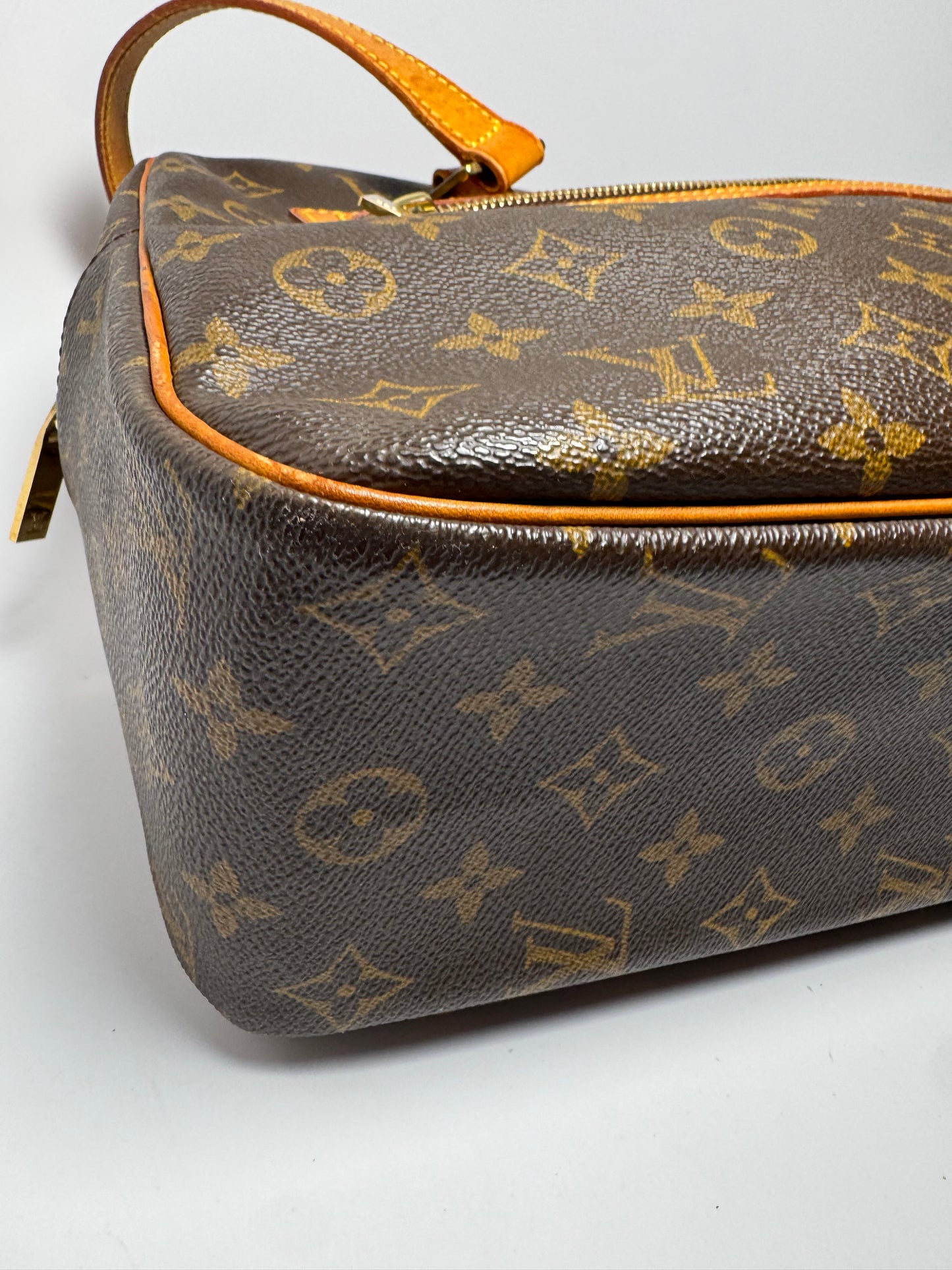Louis Vuitton Cite GM Monogram Shoudler Bag