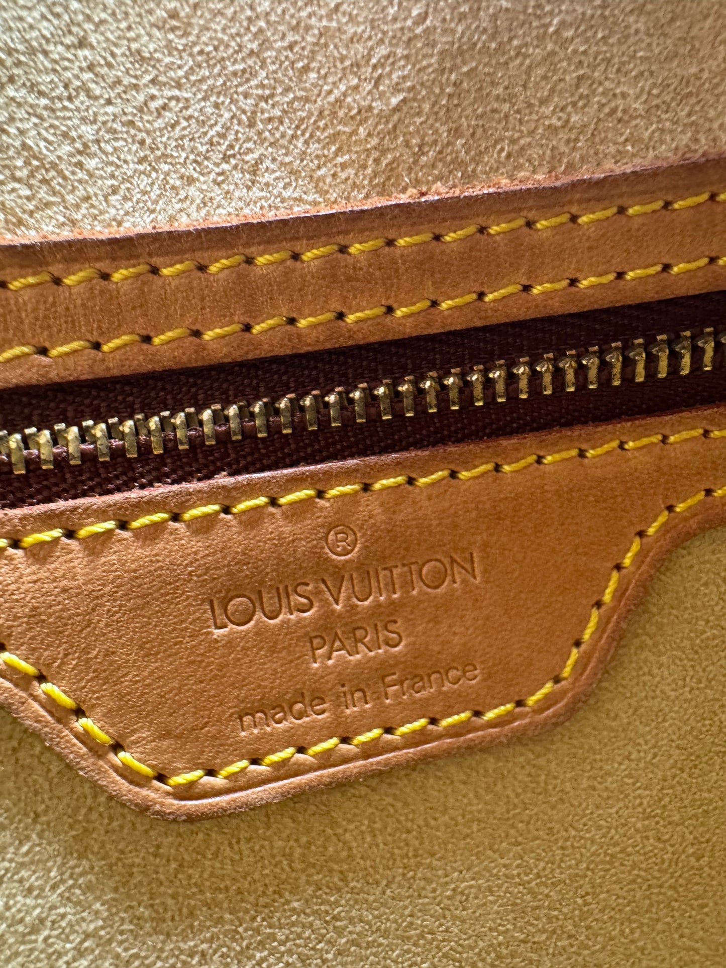 Louis Vuitton Looping GM Monogram in excellent condition