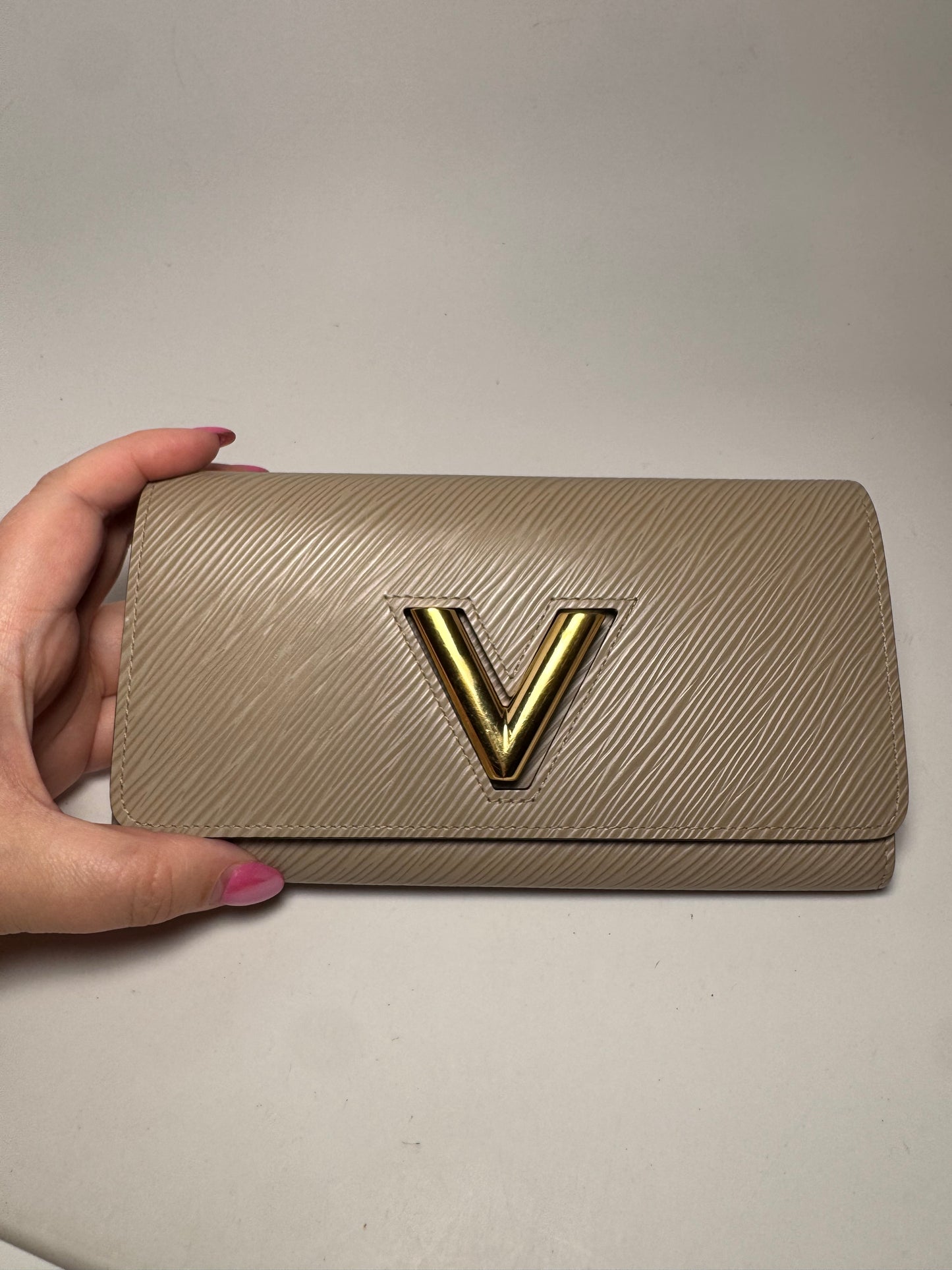 Louis Vuitton Epi Twist Gallet Beige Wallet On Chain