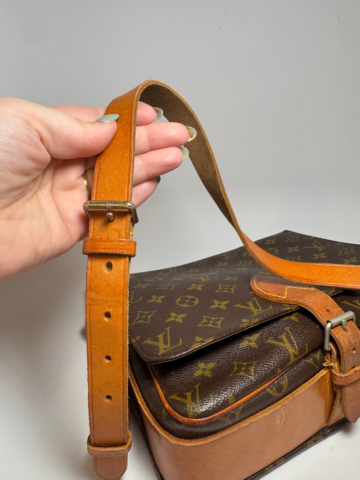 Louis Vuitton Cartouchière GM Monogram Crossbody/Shoulder Bag- Pre Date Code