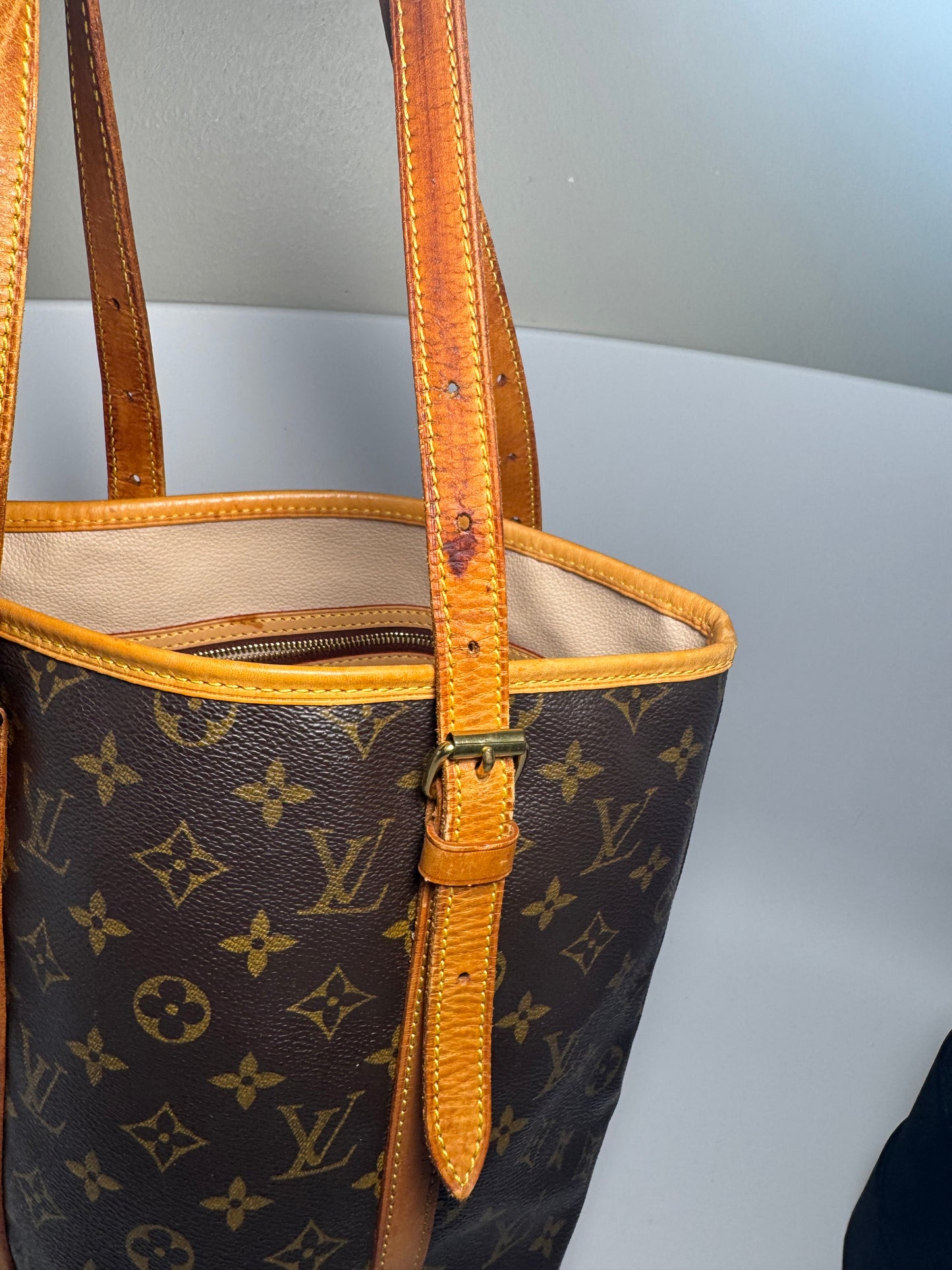Louis Vuitton Bucket GM Tote Monogram