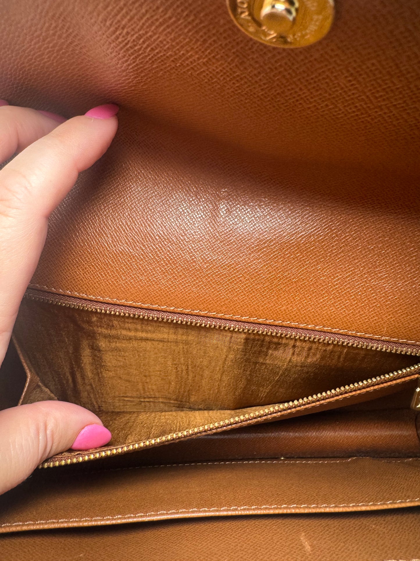 Louis Vuitton Pochette Dame Monogram Clutch