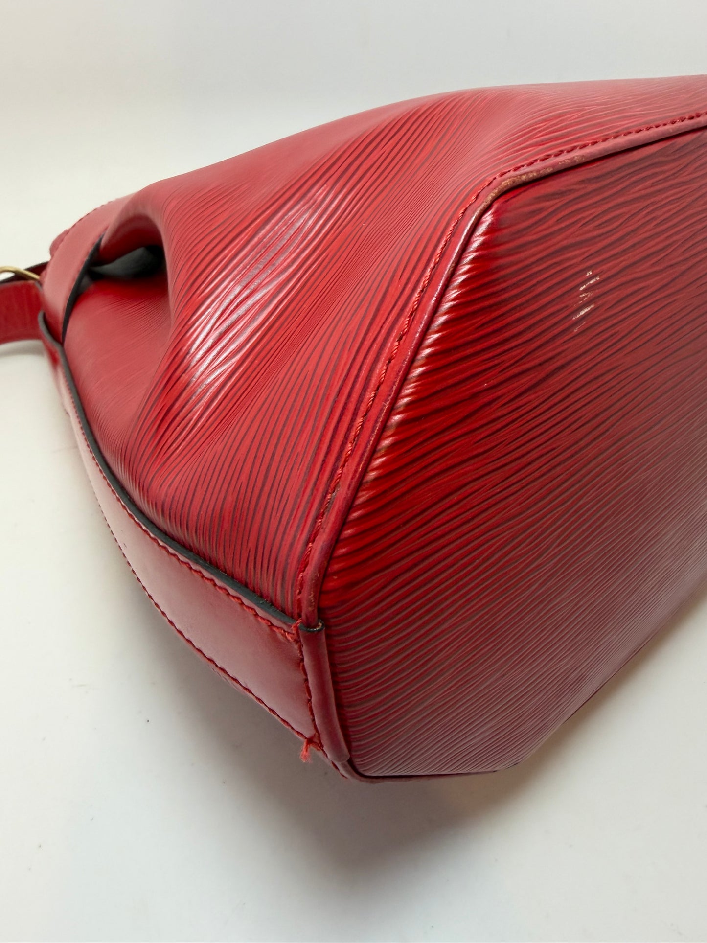 Louis Vuitton Sac D’Epaule PM Castillan red epi leather shoulder bag
