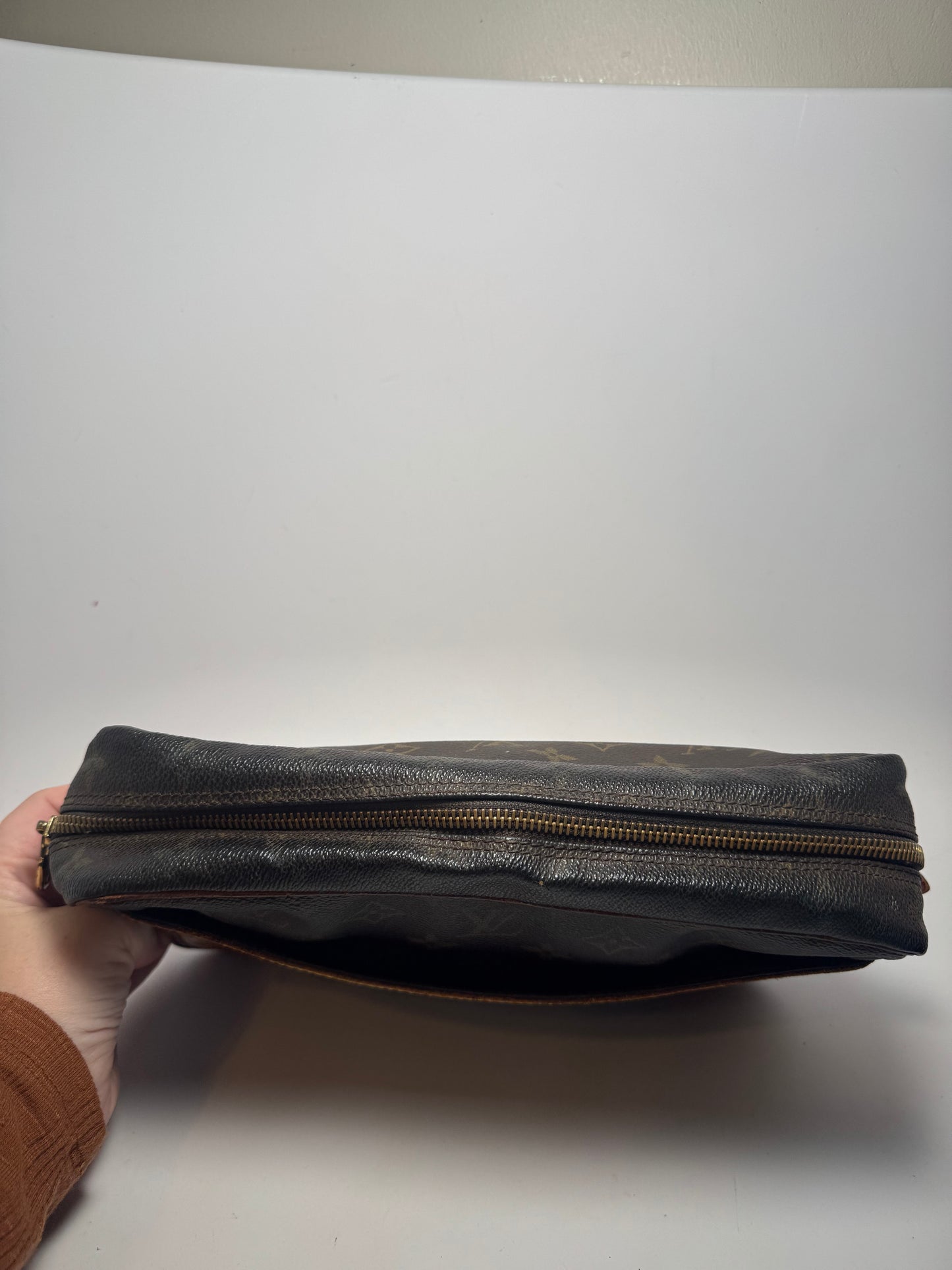 Louis Vuitton Compeigne 28 Monogram Clutch