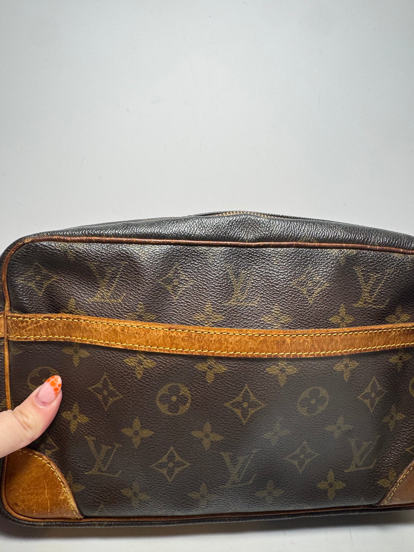 Louis Vuitton Compeigne 28 Monogram Clutch