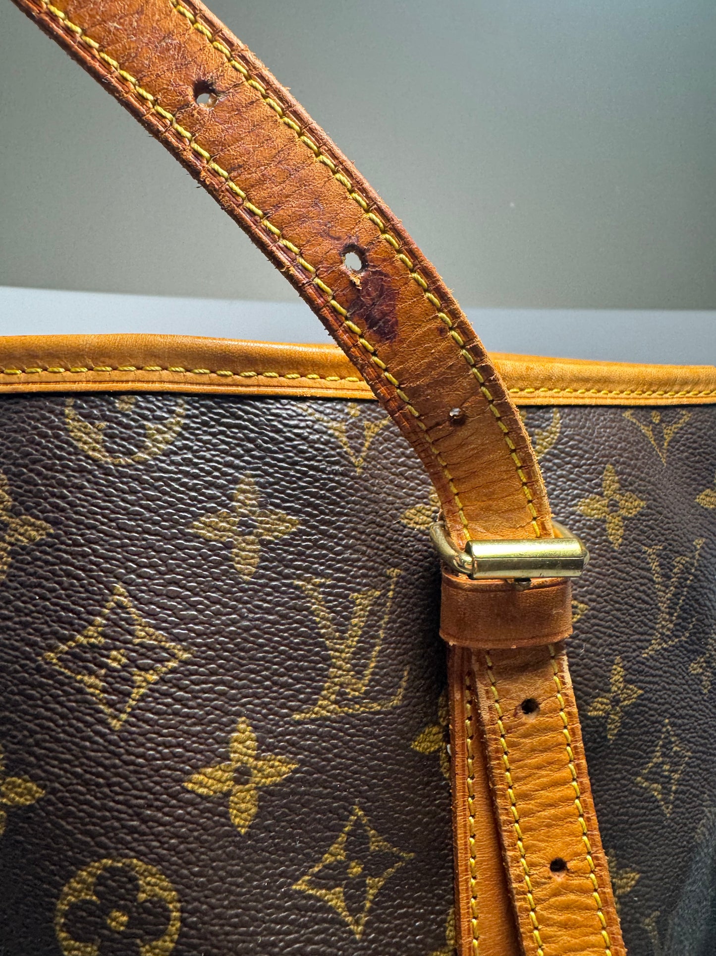 Louis Vuitton Bucket GM Tote Monogram