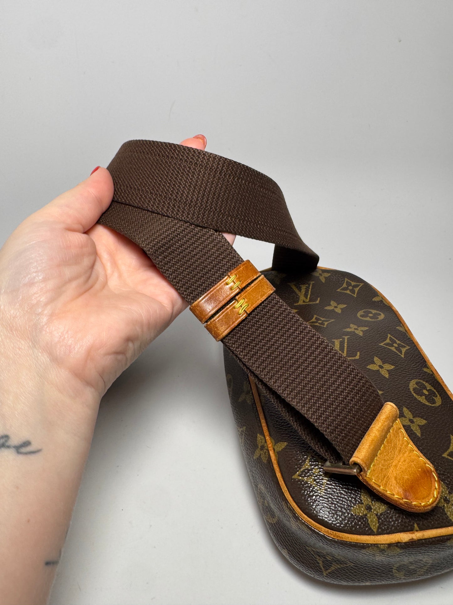 Louis Vuitton Pochette Gange Bum Bag/Sling Bag in Monogram