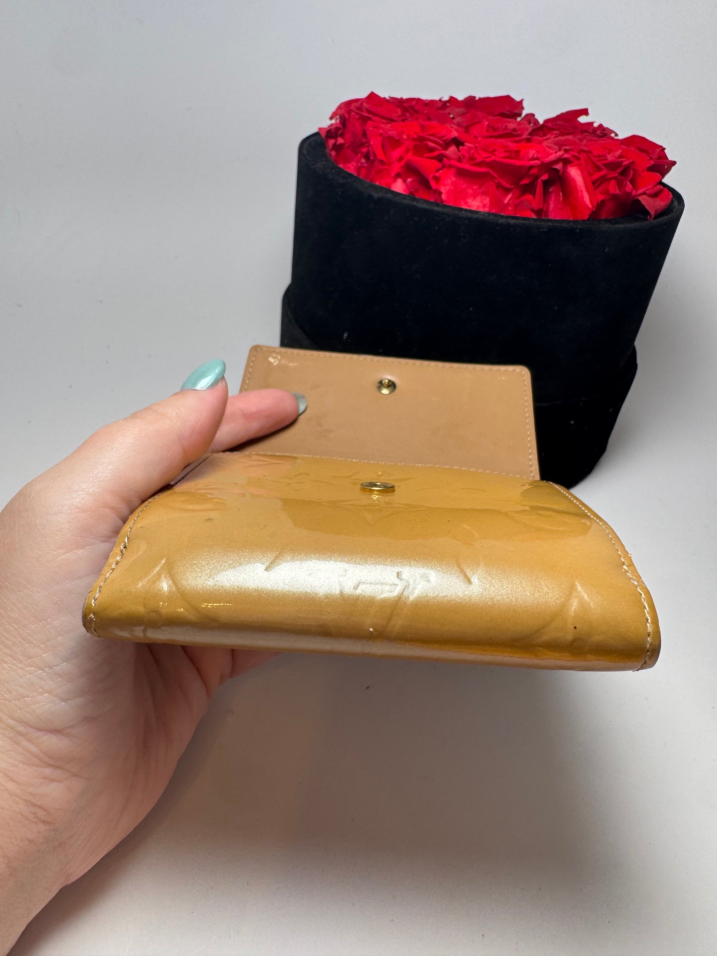 Louis Vuitton Elise Vernis Leather Gold Monogram Compact Wallet
